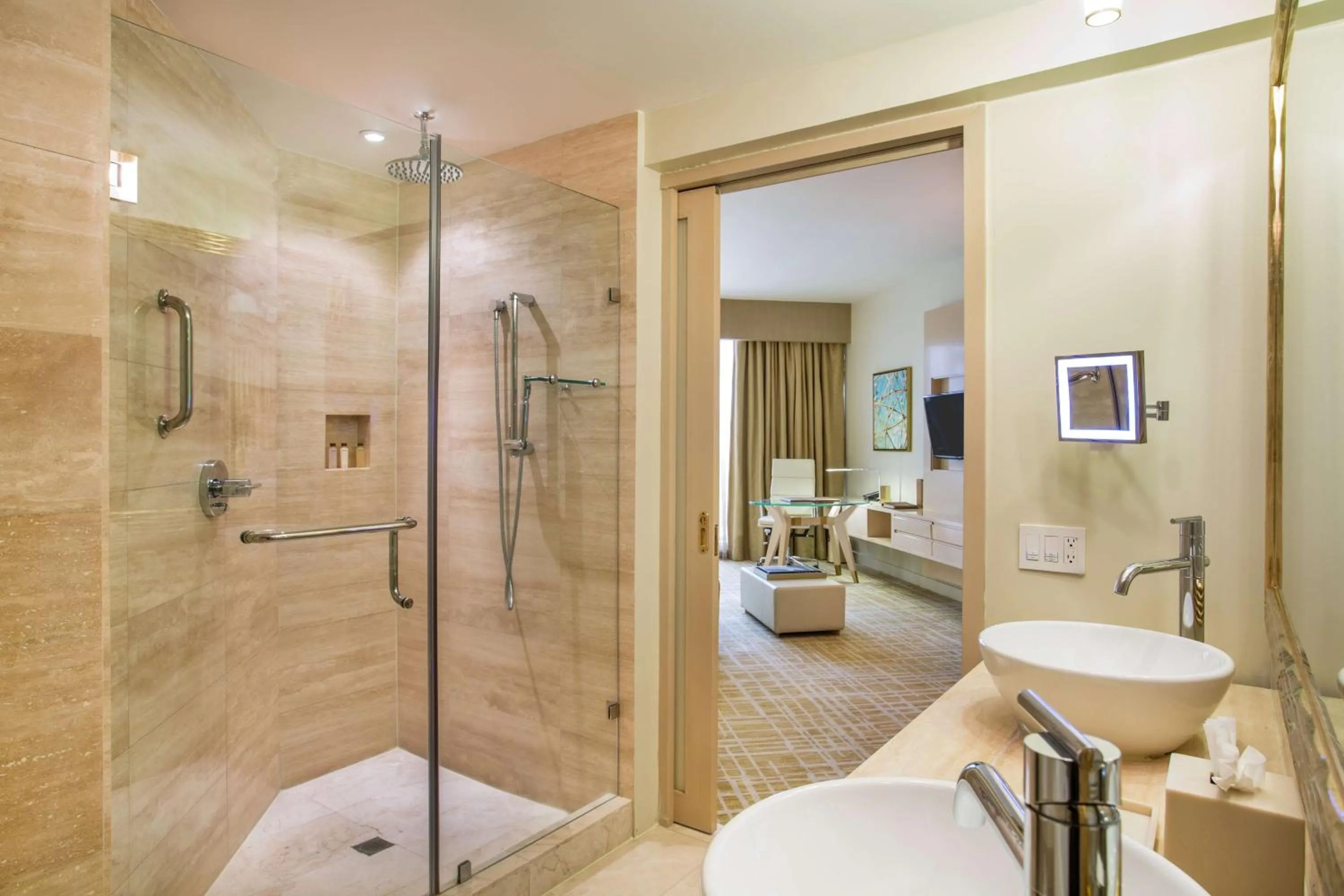 Bathroom in Waldorf Astoria Panama