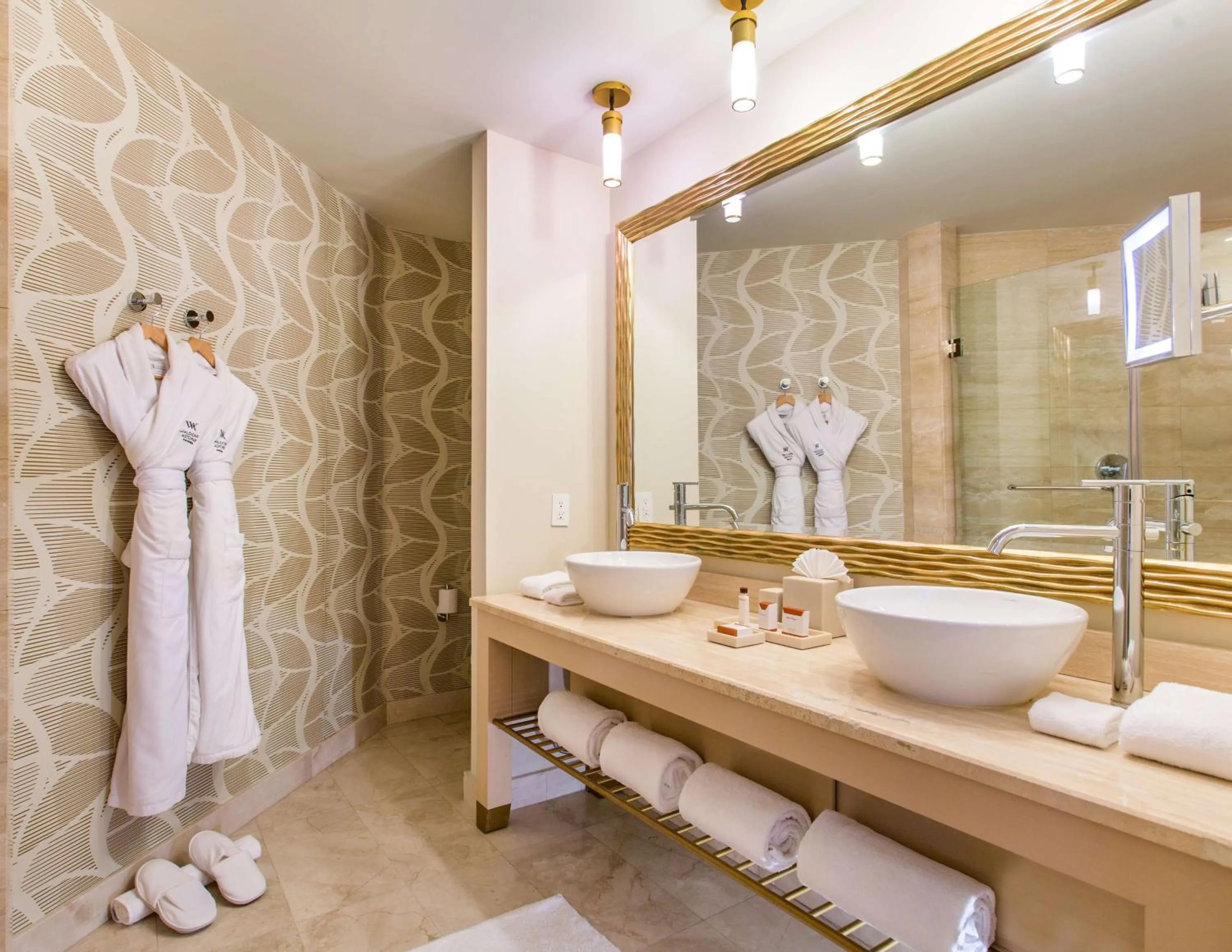 Bathroom in Waldorf Astoria Panama