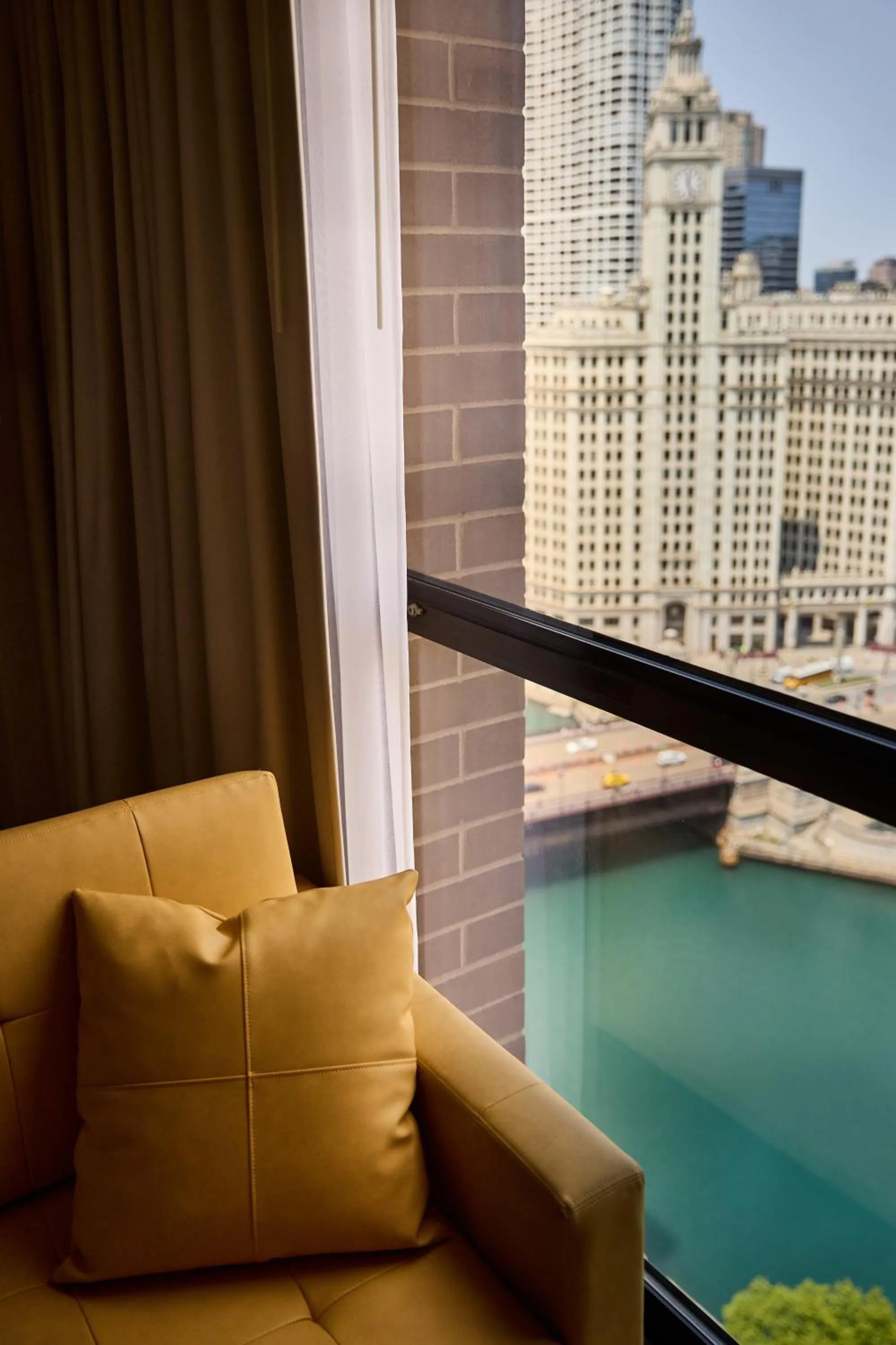 River view in Hyatt Regency Chicago