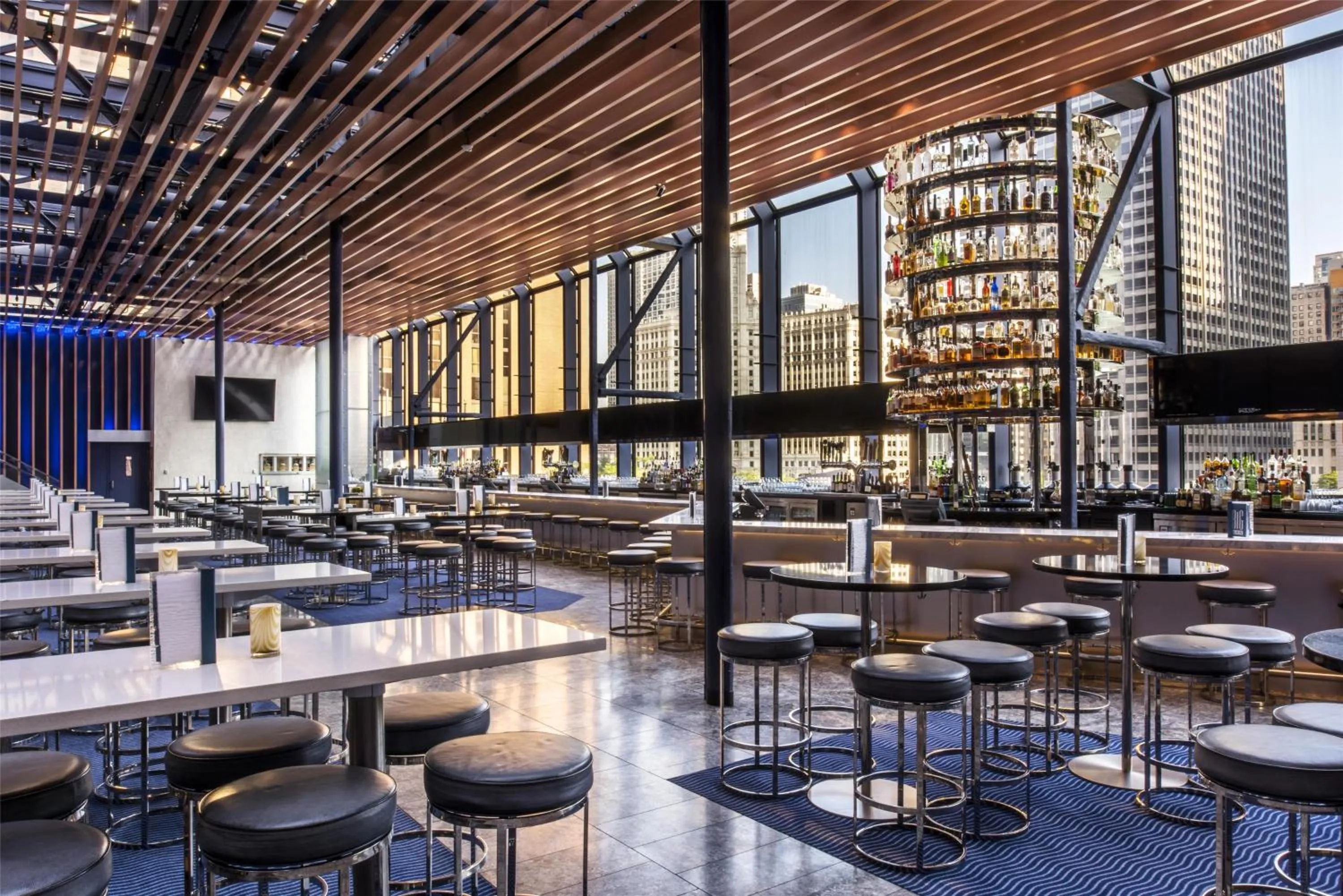 Lounge or bar in Hyatt Regency Chicago