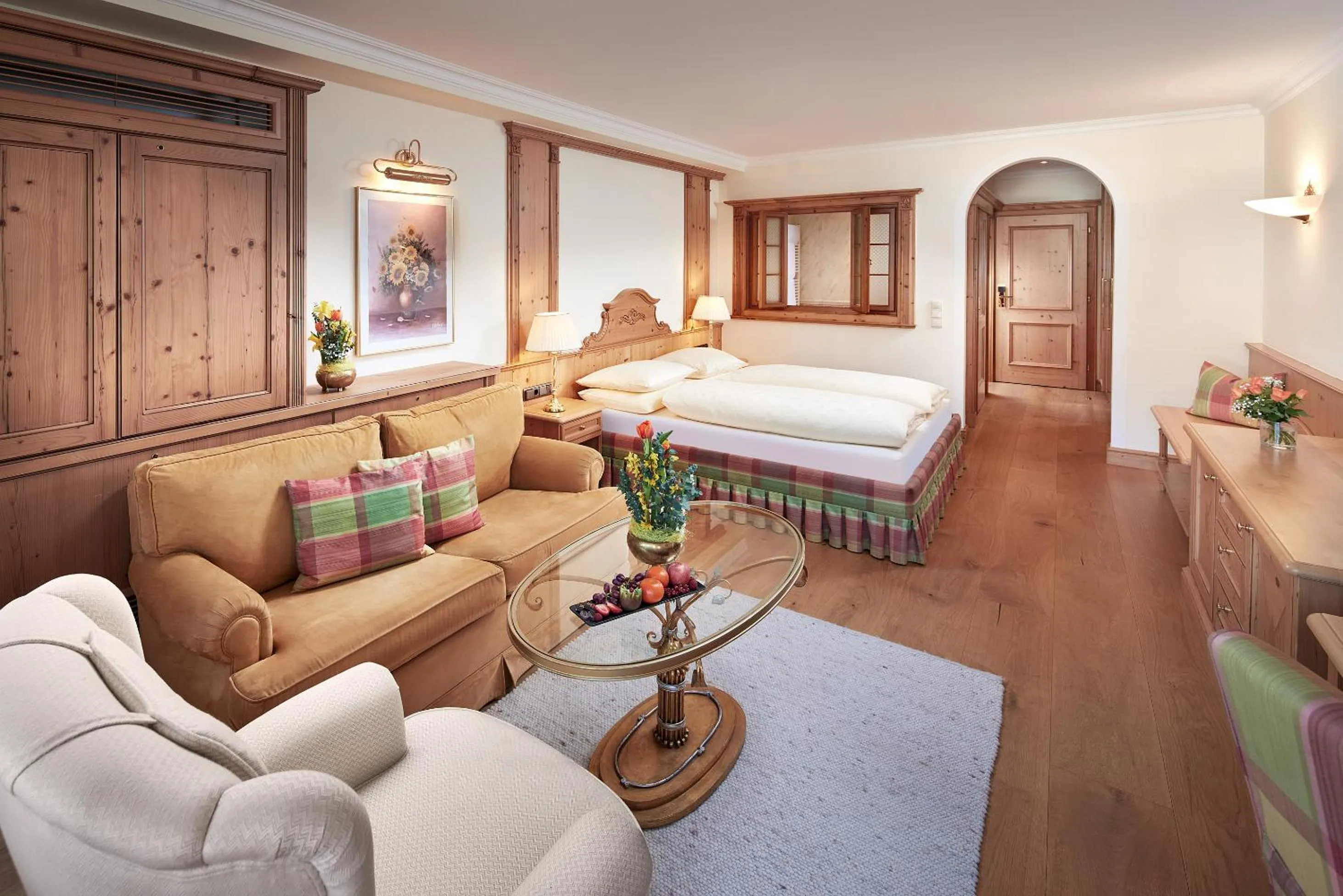 Bedroom, Bed in Salzburgerhof, das 5-Sterne Hotel von Zell am See