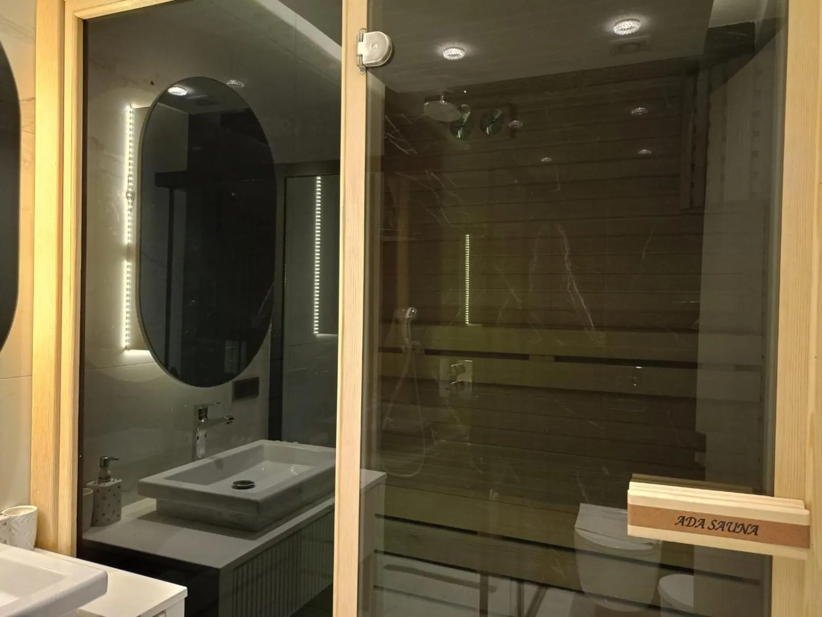 Elite Luxury Suite & Spa