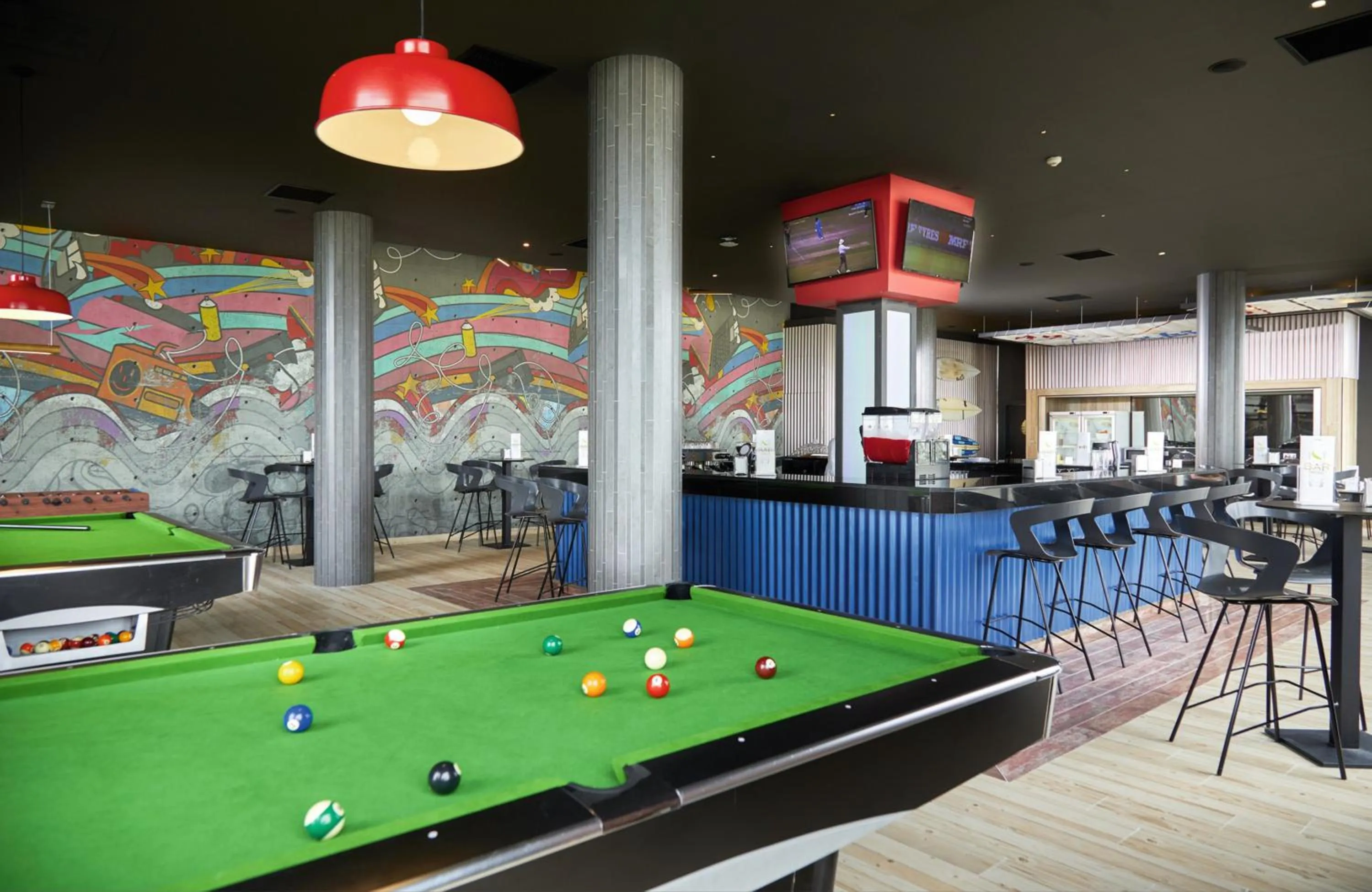 Entertainment in Riu Atoll-All Inclusive