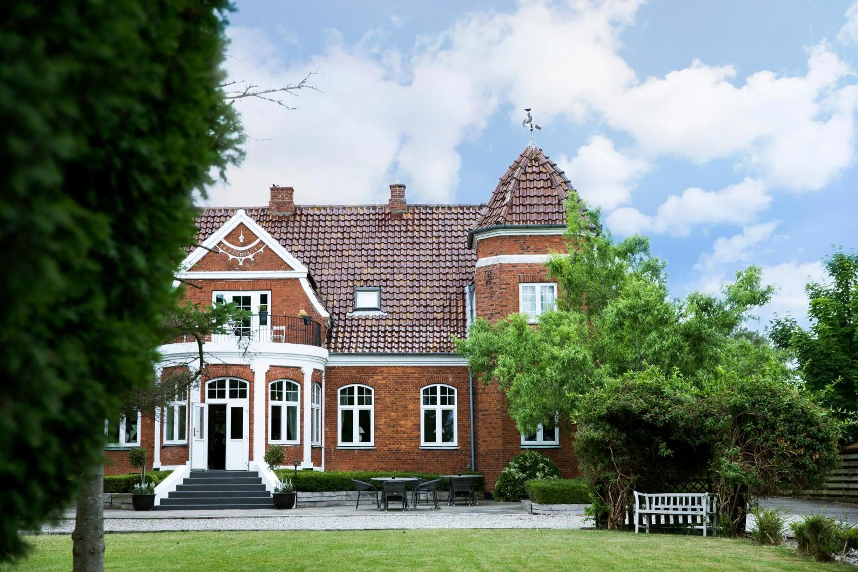 Facade/entrance in Skjalm Hvide Hotel