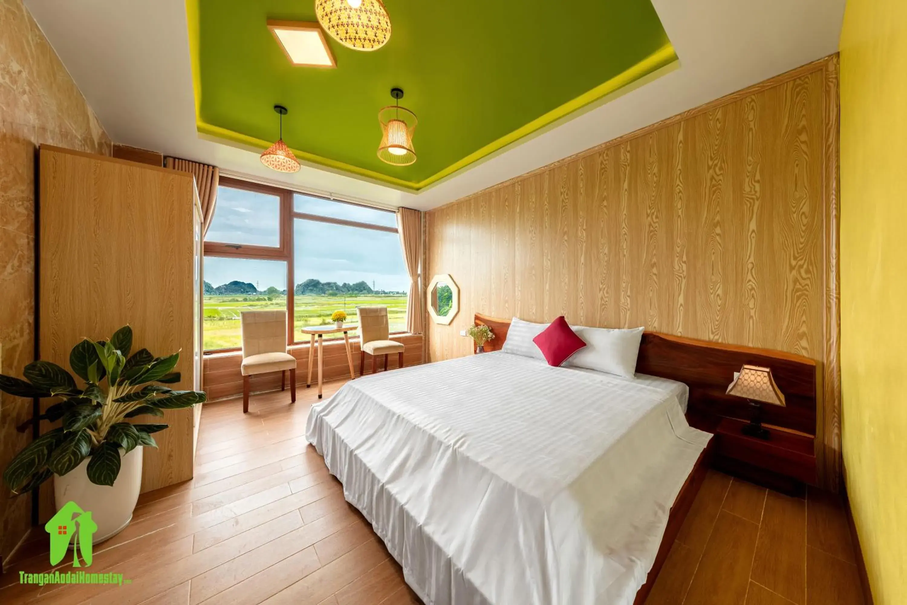 King Room with Mountain View in Trang An Ao Dai Homestay King Room with Mountain View in Trang An Ao Dai Homestay