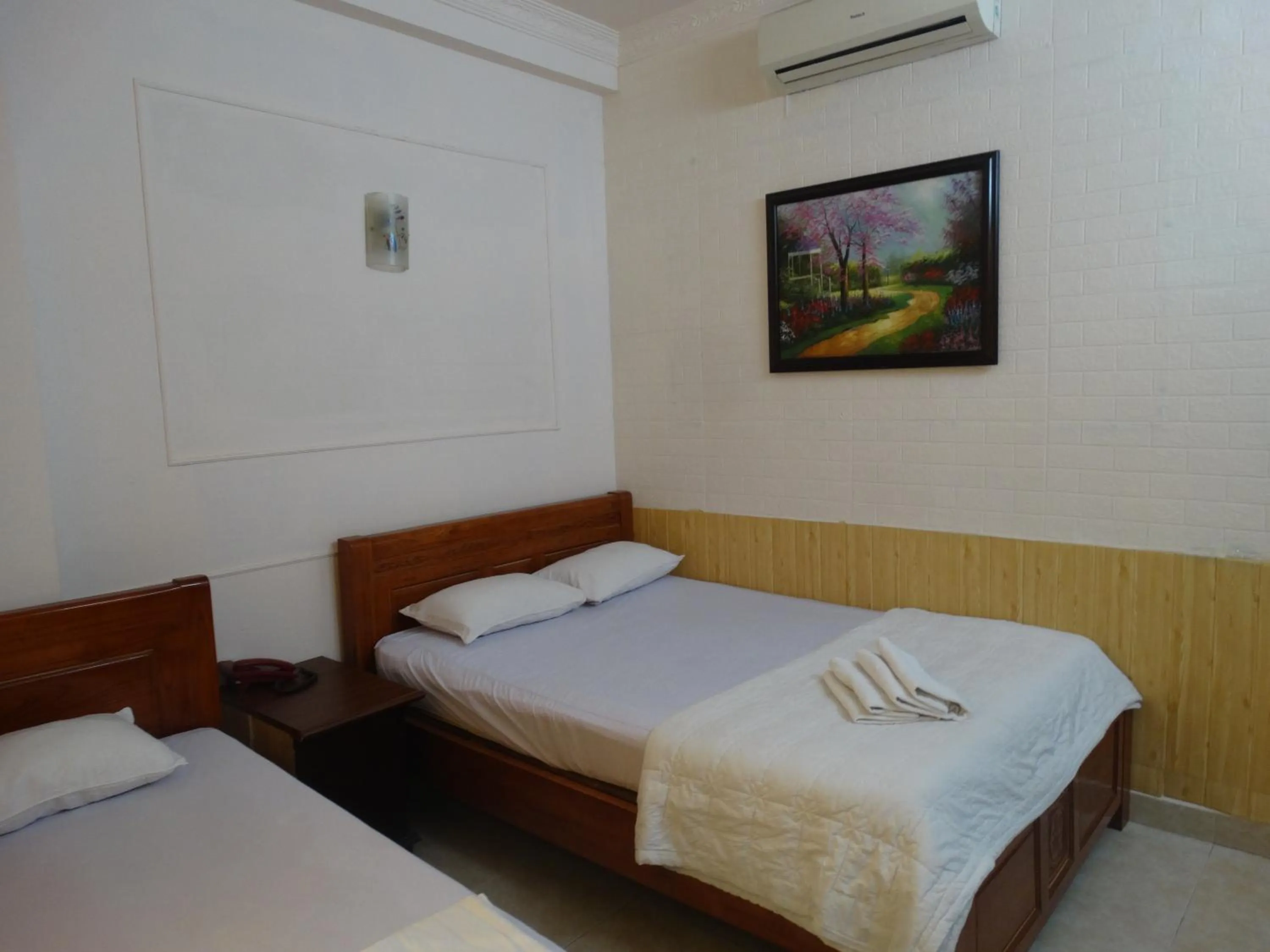Bed in Thuong Hai Hotel