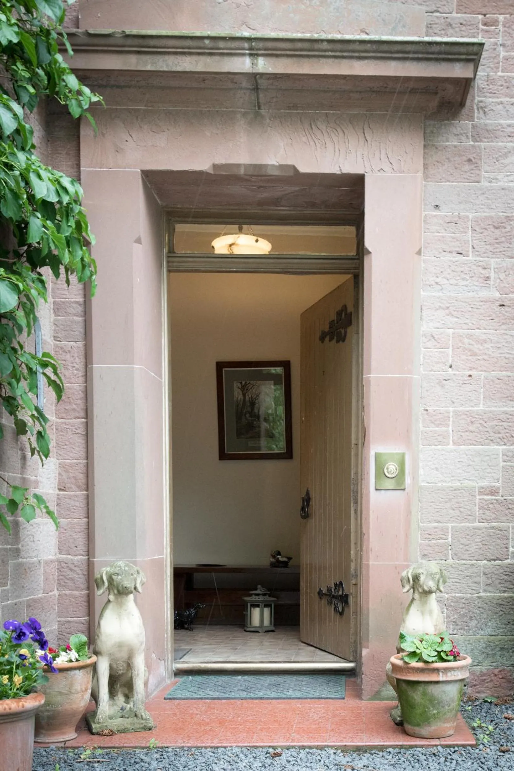 Facade/entrance in Whitehouse Country House