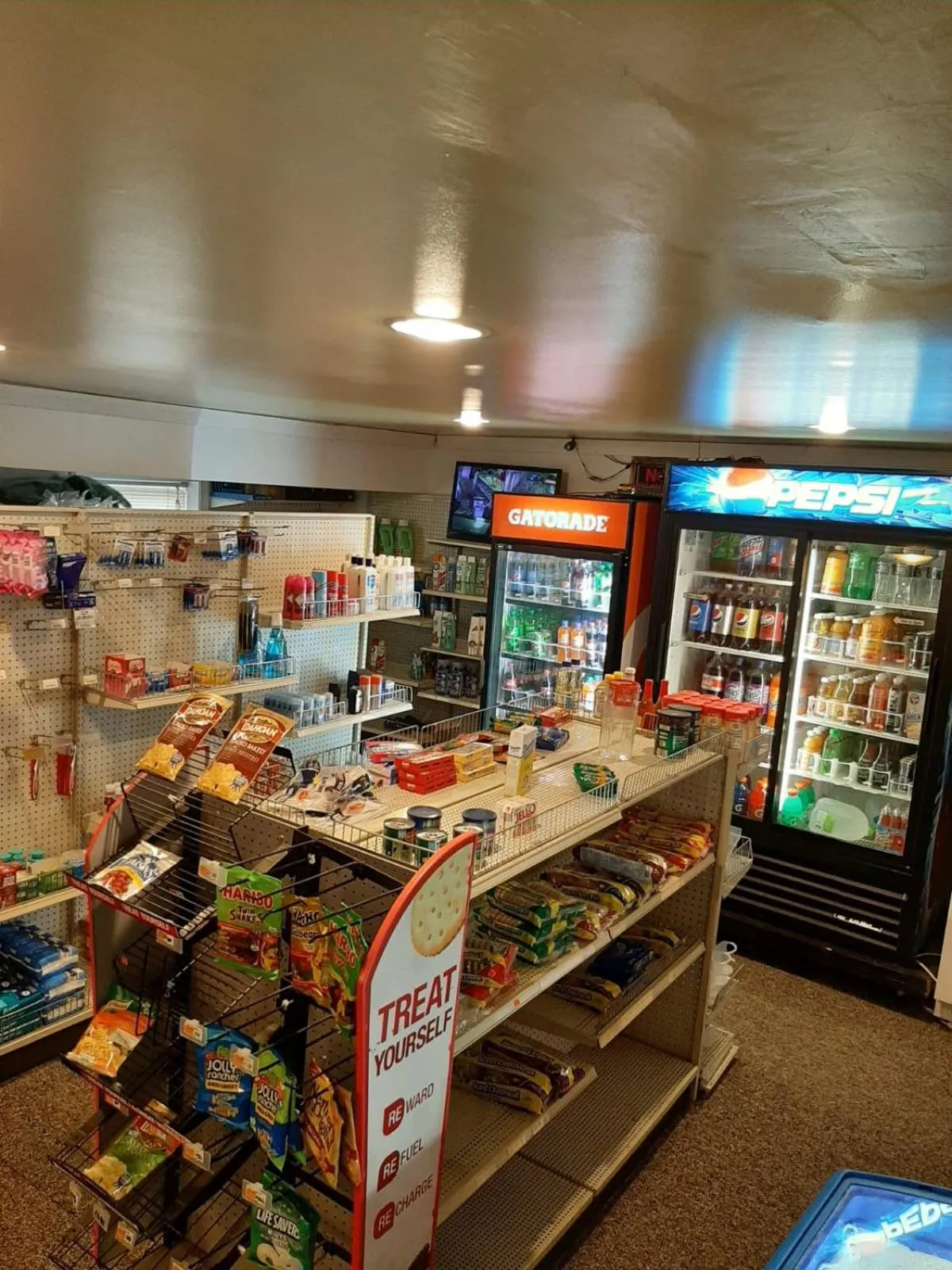 On-site shops in Clarysville Motel