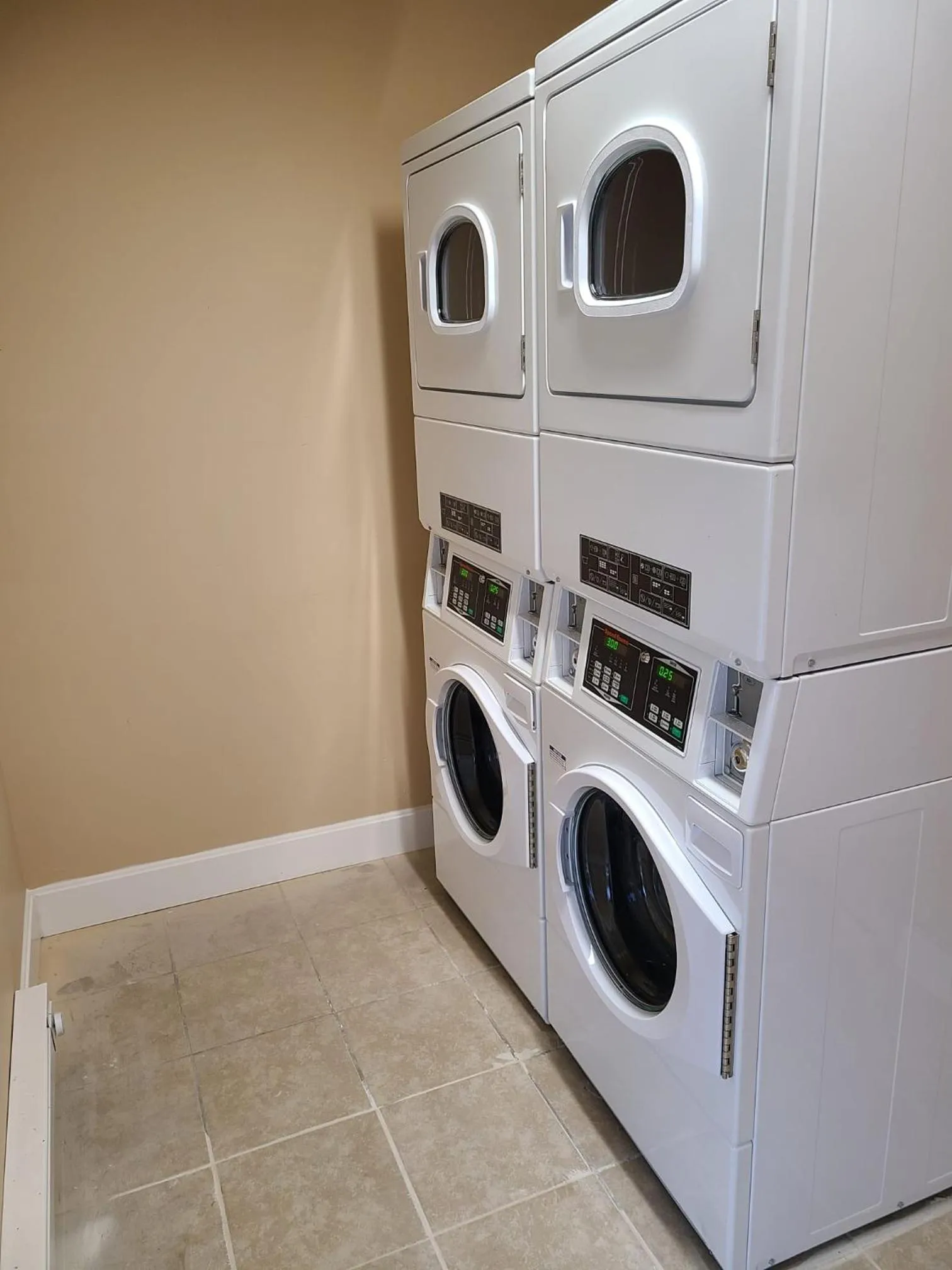 laundry in Clarysville Motel