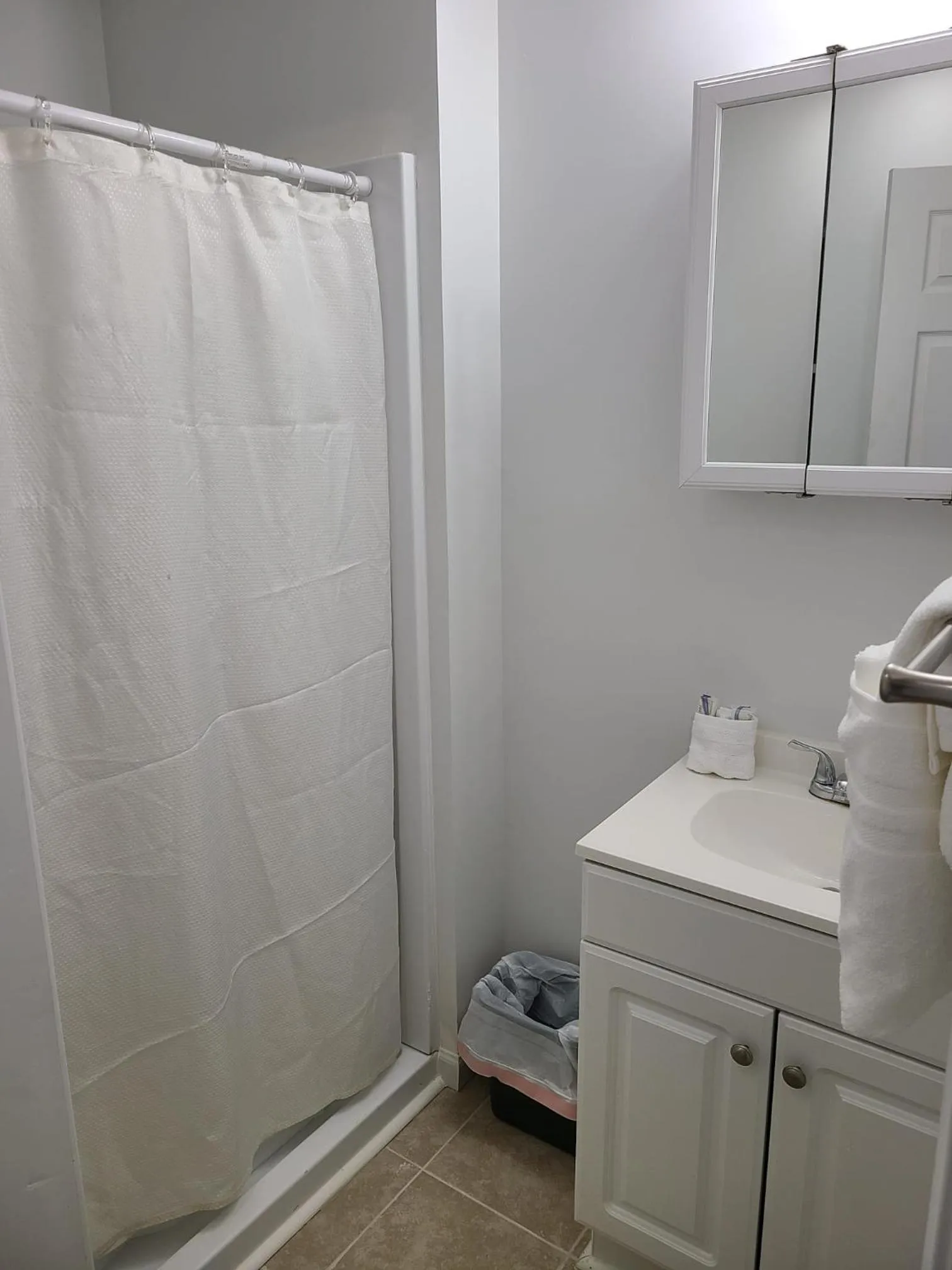 Bathroom in Clarysville Motel