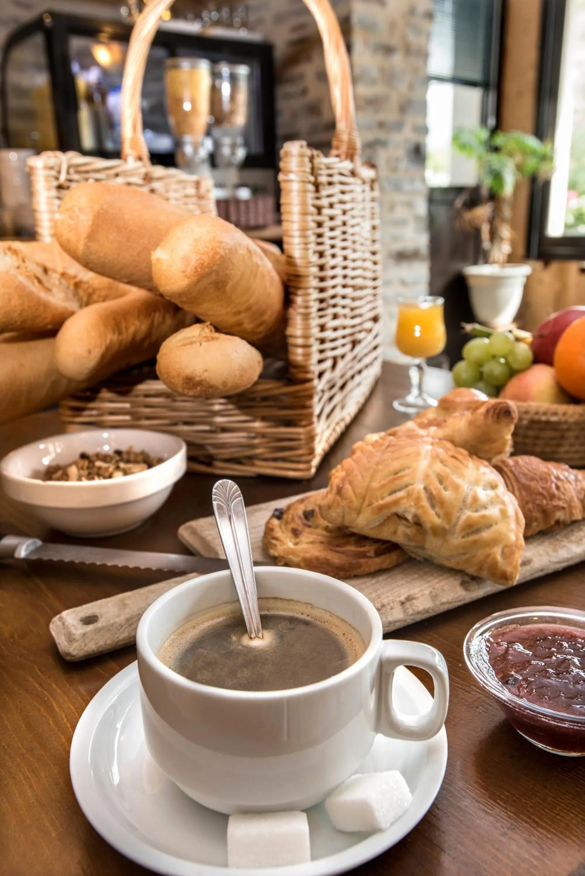 Buffet breakfast in Logis Hôtel restaurant La Remise