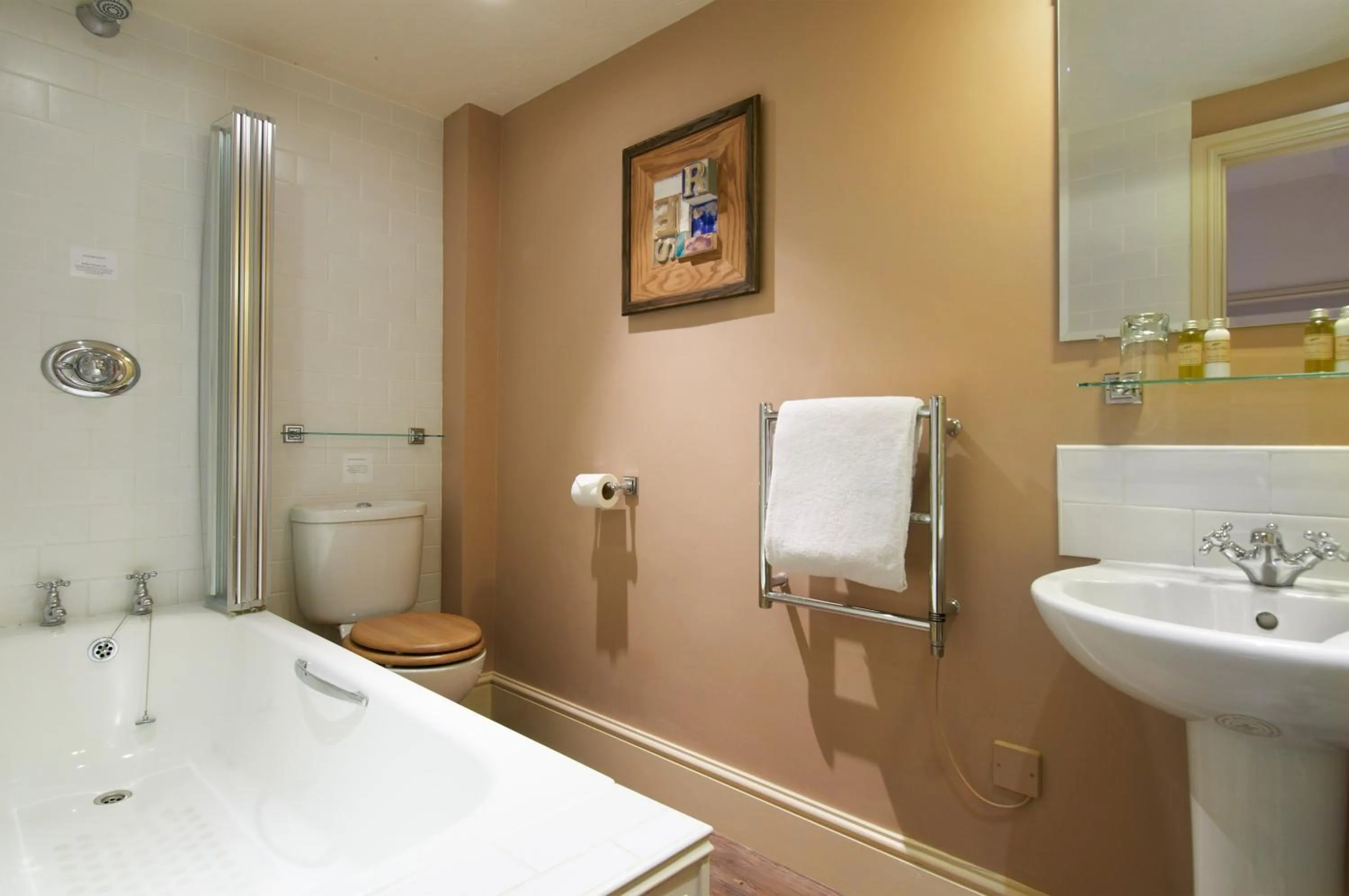 Bathroom in The Museum Inn