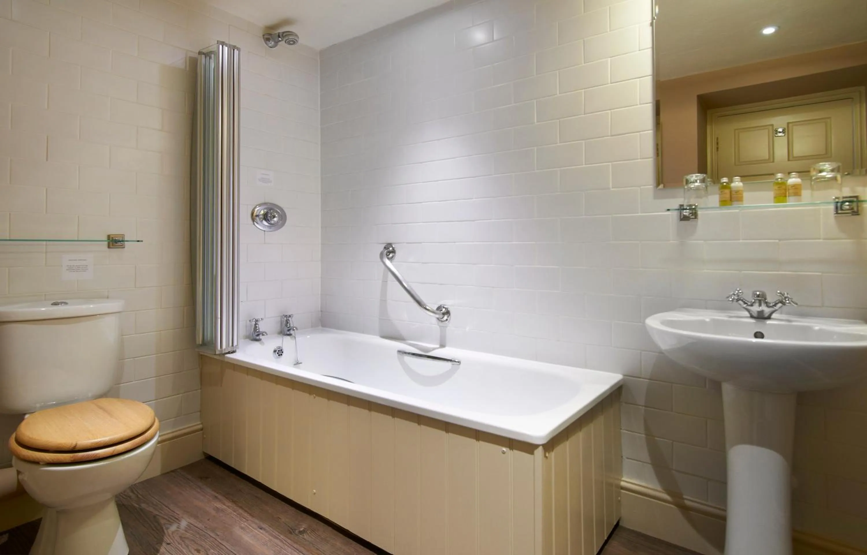 Bathroom in The Museum Inn