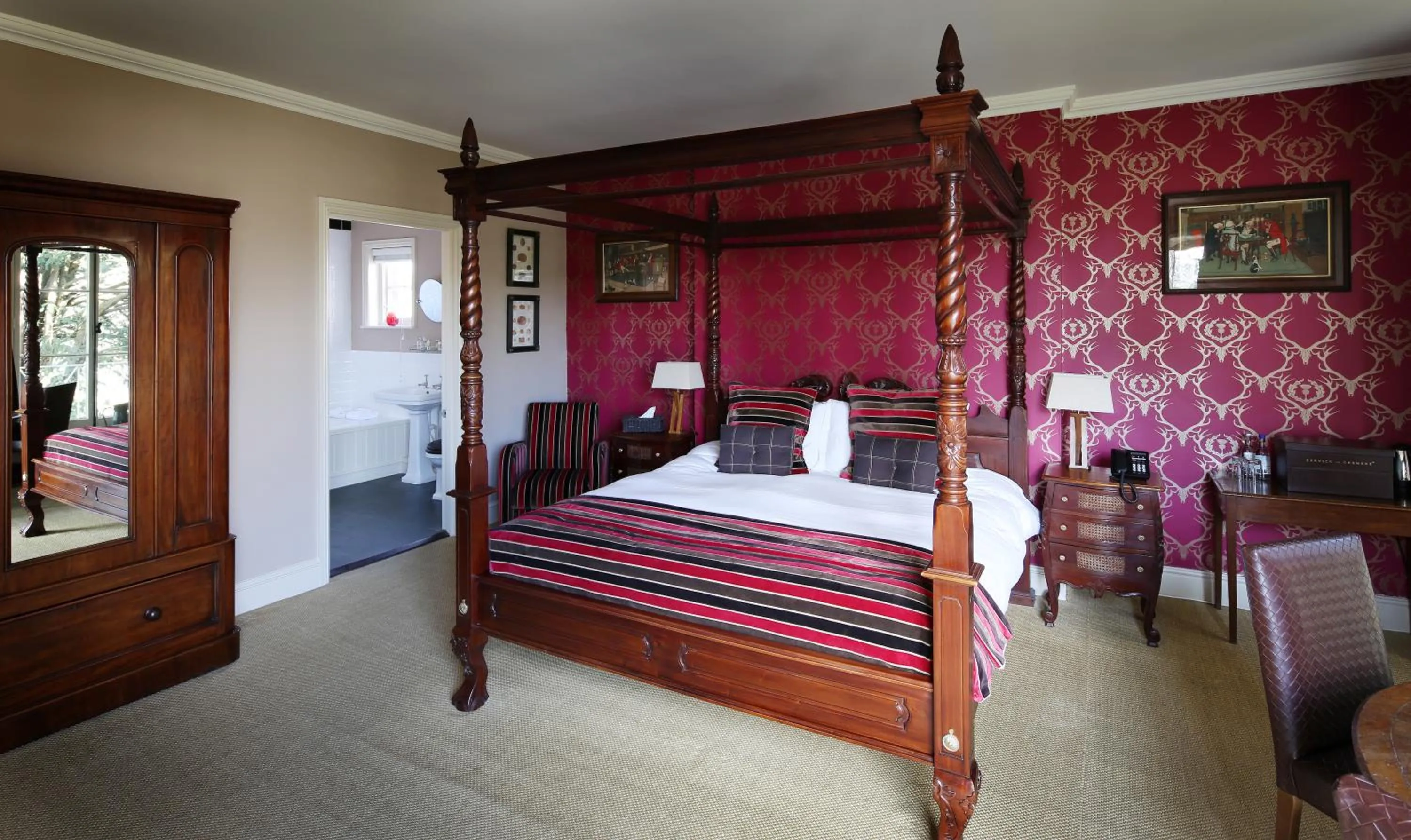 Photo of the whole room, Bed in The Museum Inn