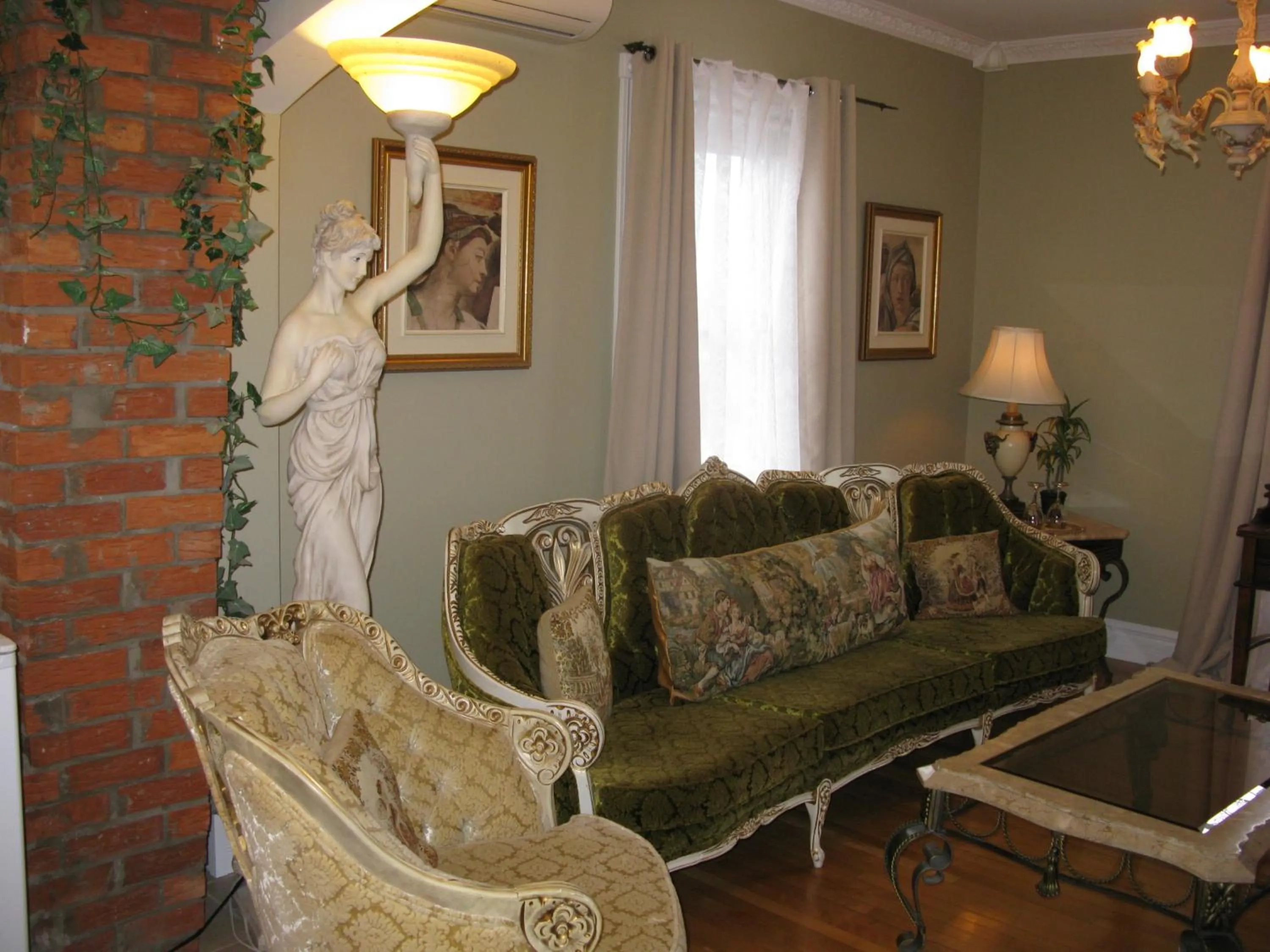 Living room in Auberge Marquis de Montcalm