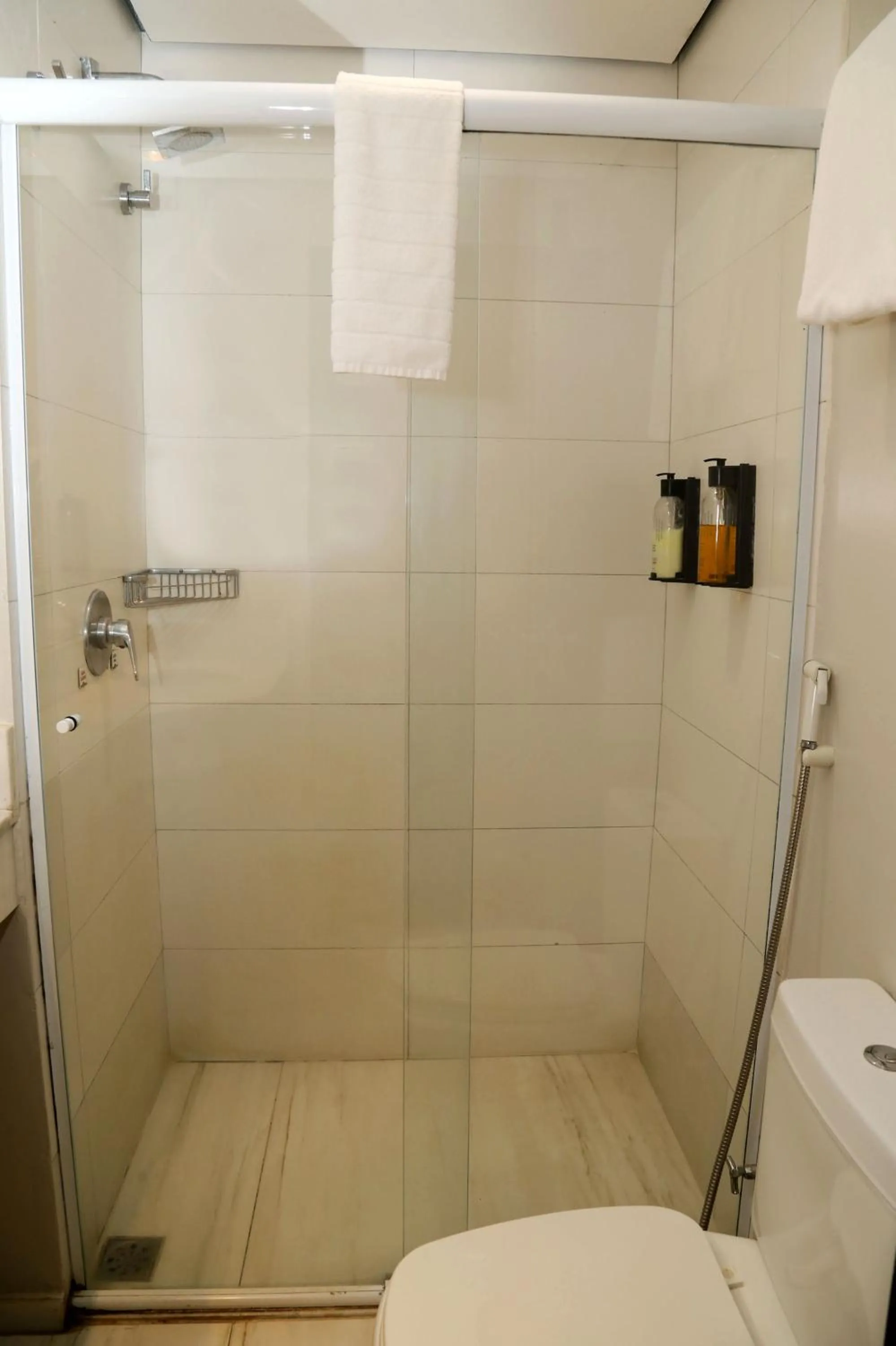 Bathroom in Class Hotel Guaxupé