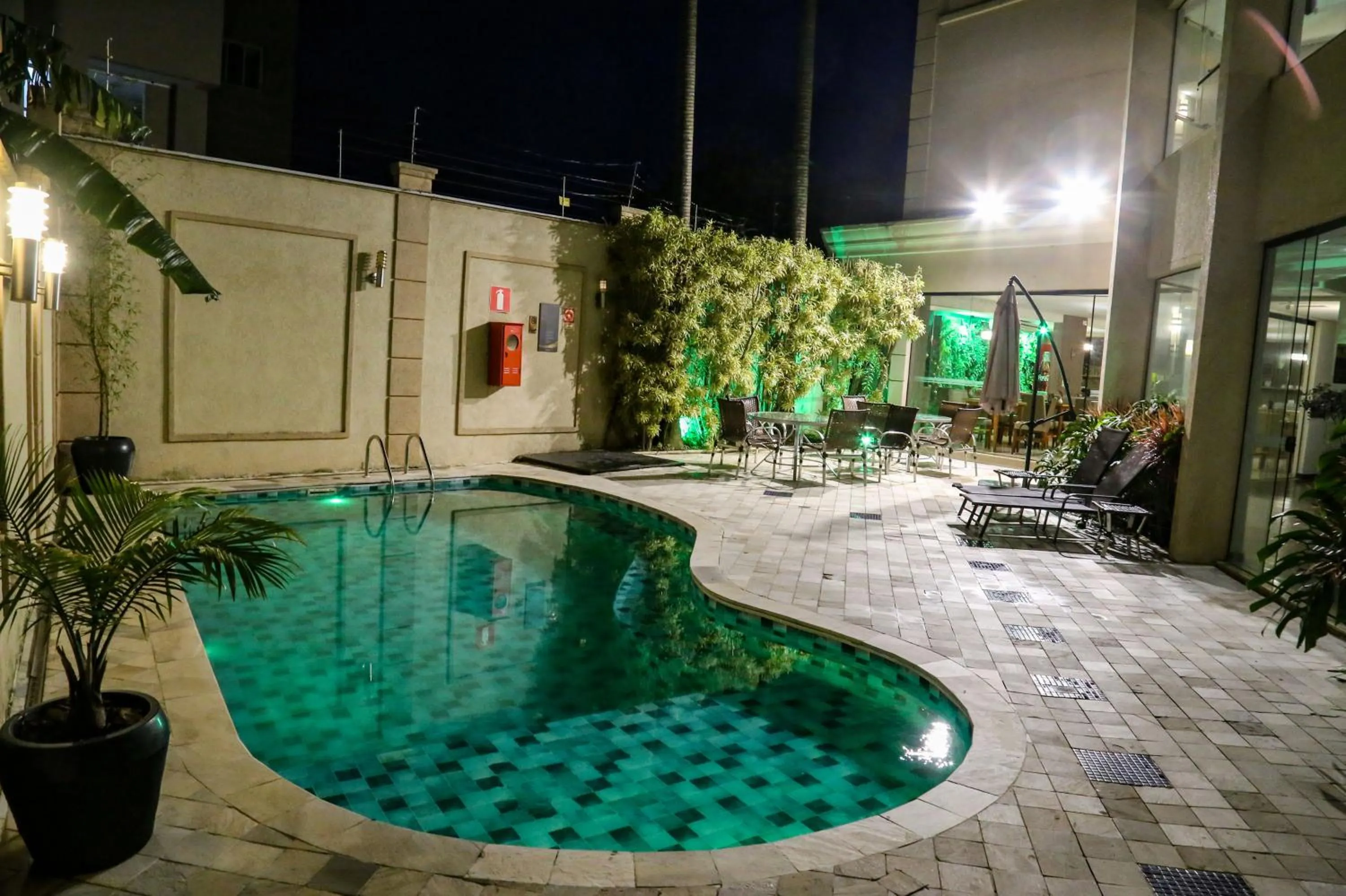 Swimming pool in Class Hotel Guaxupé