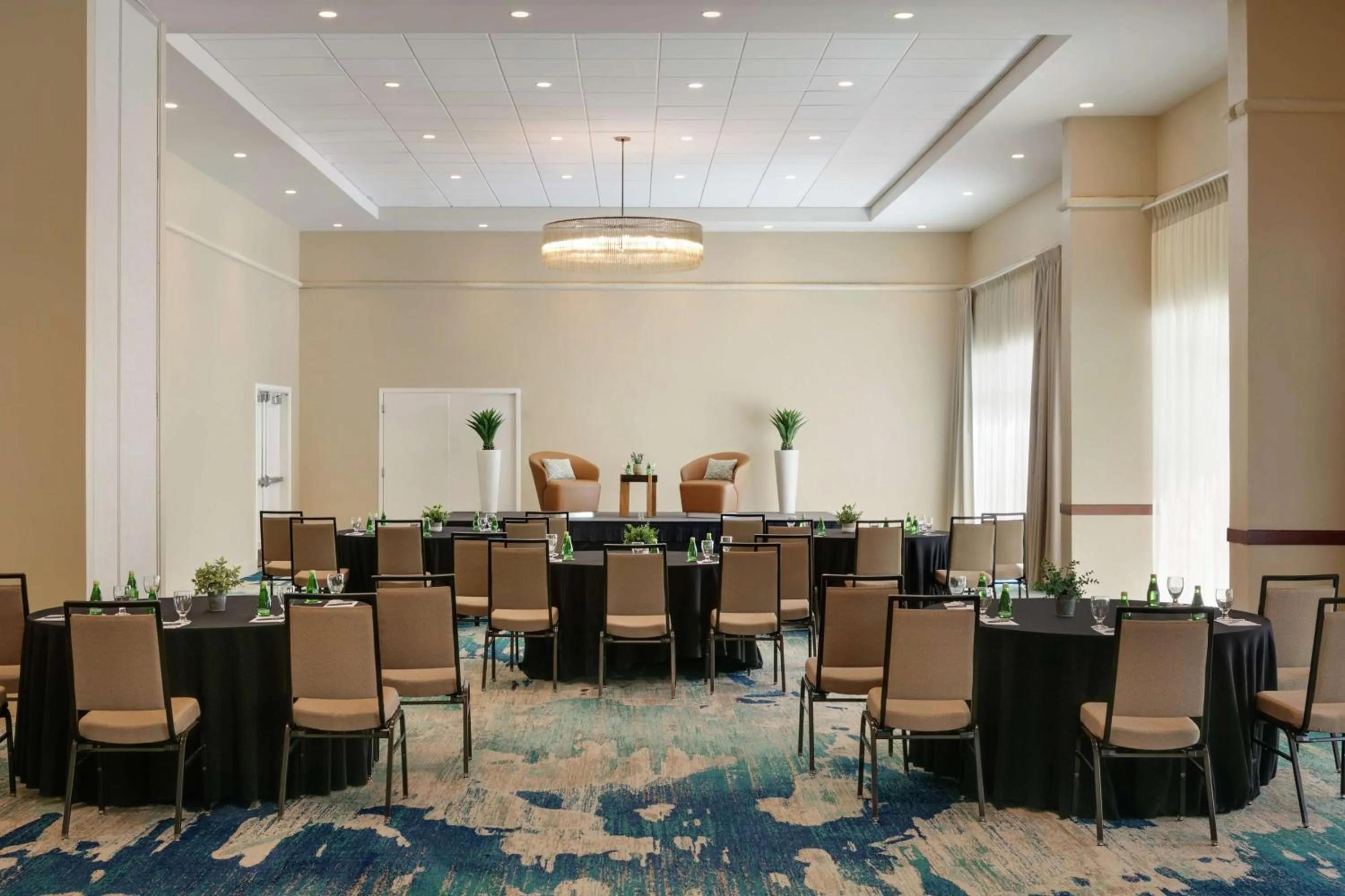 Meeting/conference room in Embassy Suites by Hilton San Juan - Hotel & Casino
