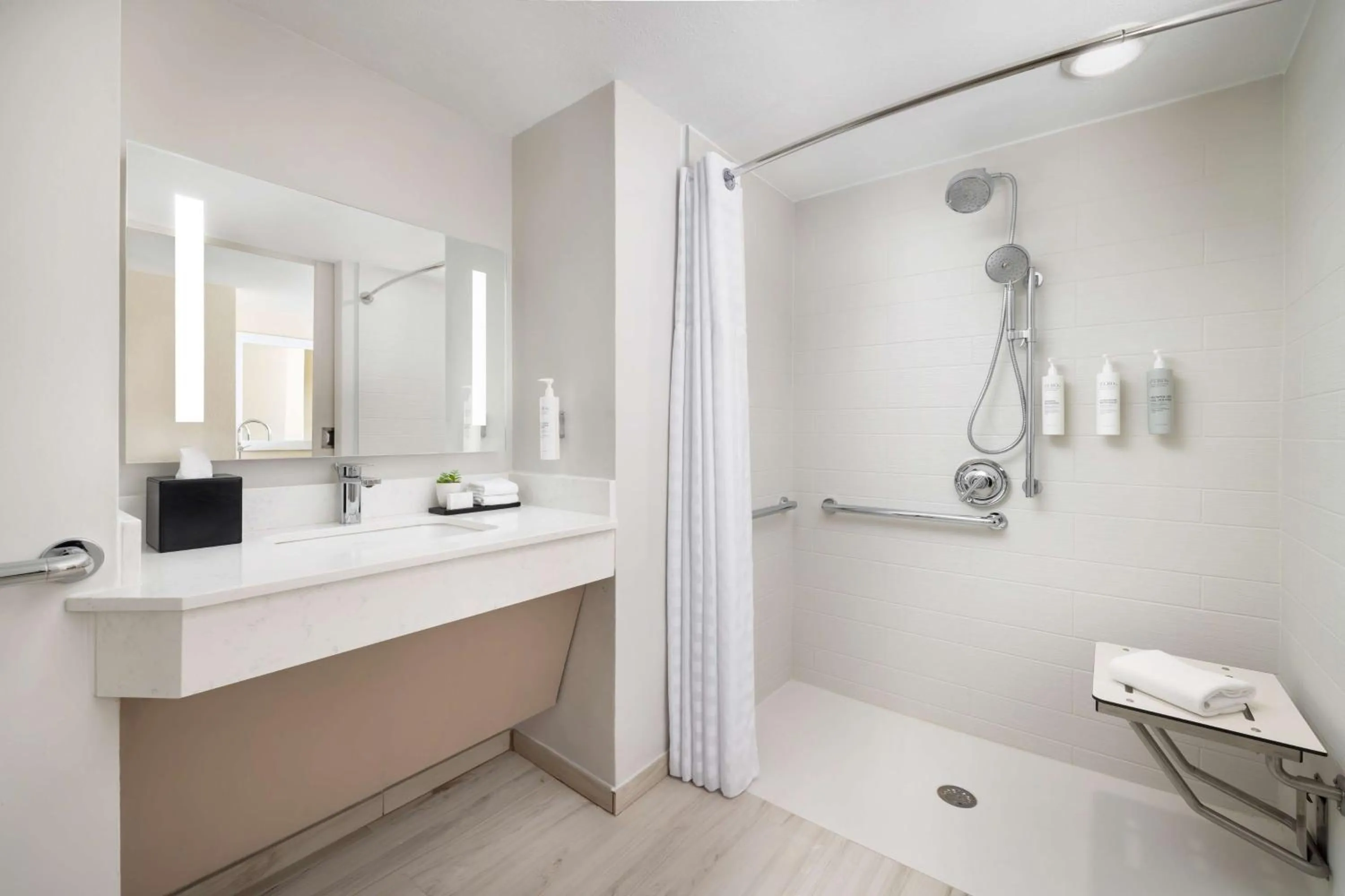 Bathroom in Embassy Suites by Hilton San Juan - Hotel & Casino