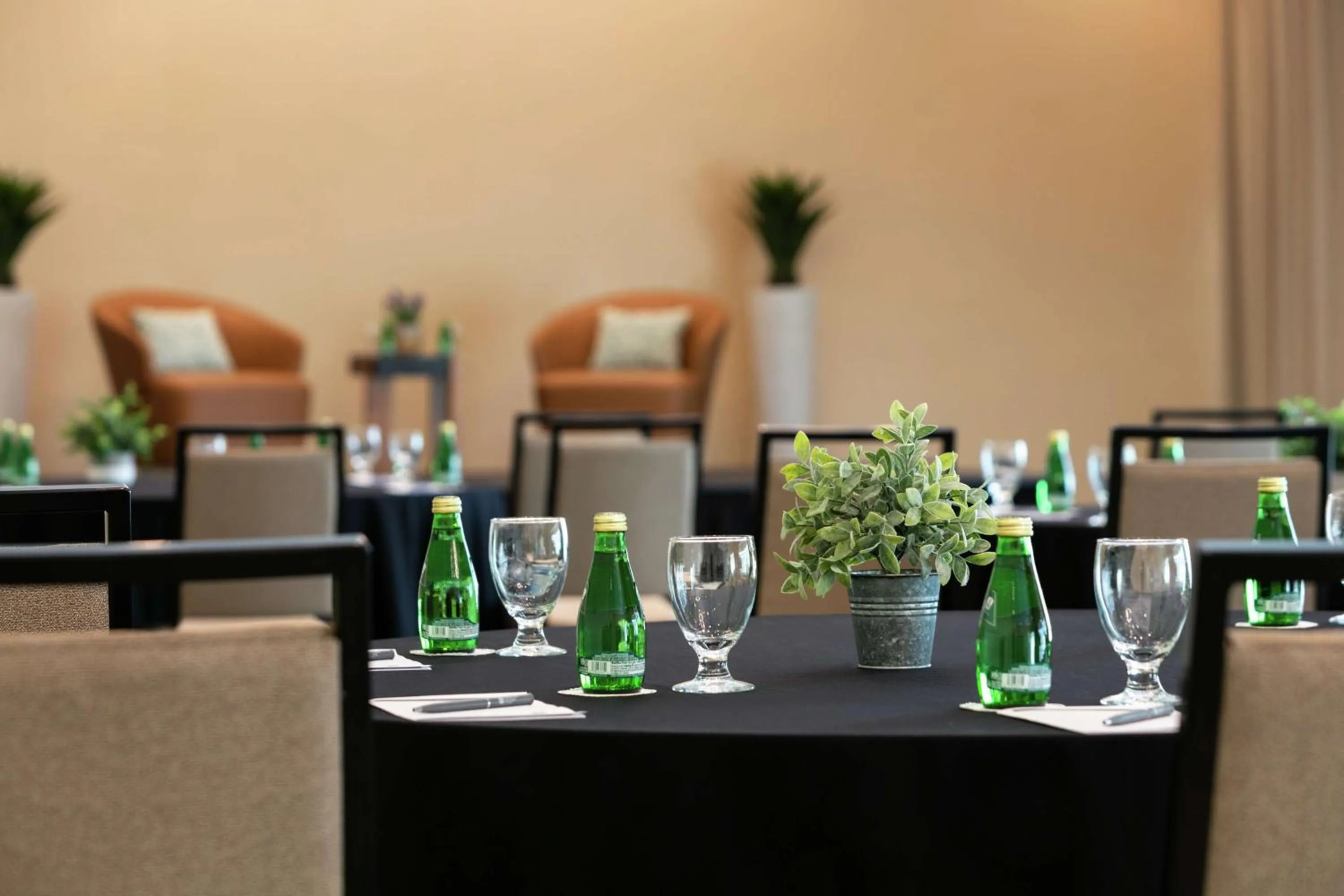 Meeting/conference room in Embassy Suites by Hilton San Juan - Hotel & Casino