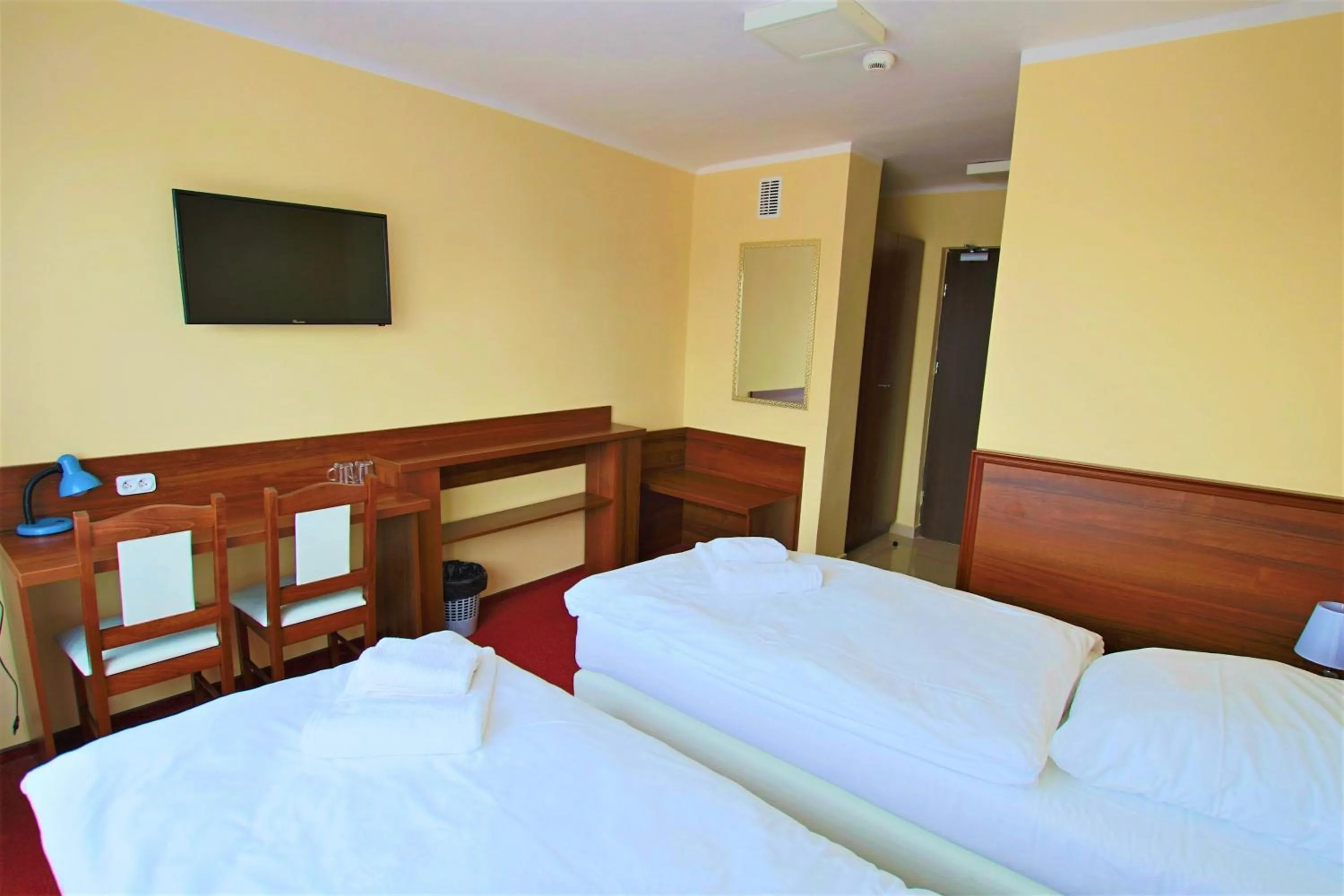 Photo of the whole room, Bed in Hotel SiLL