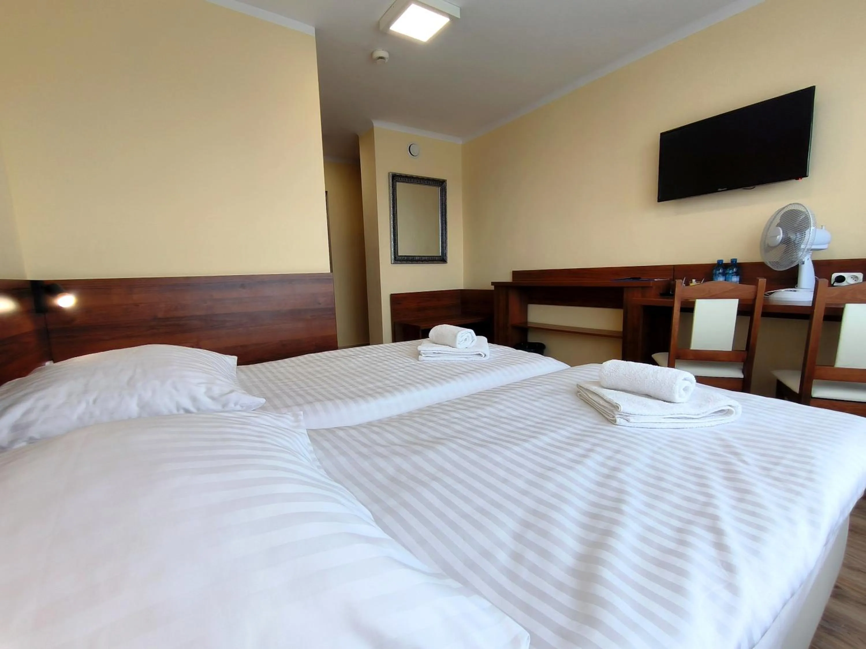 Photo of the whole room, Bed in Hotel SiLL