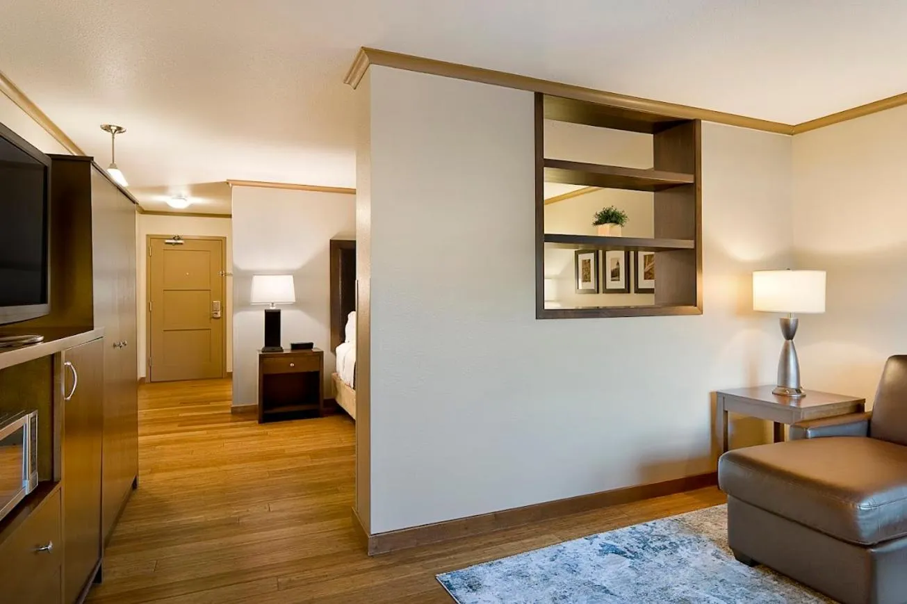 ClubHouse Hotel and Suites