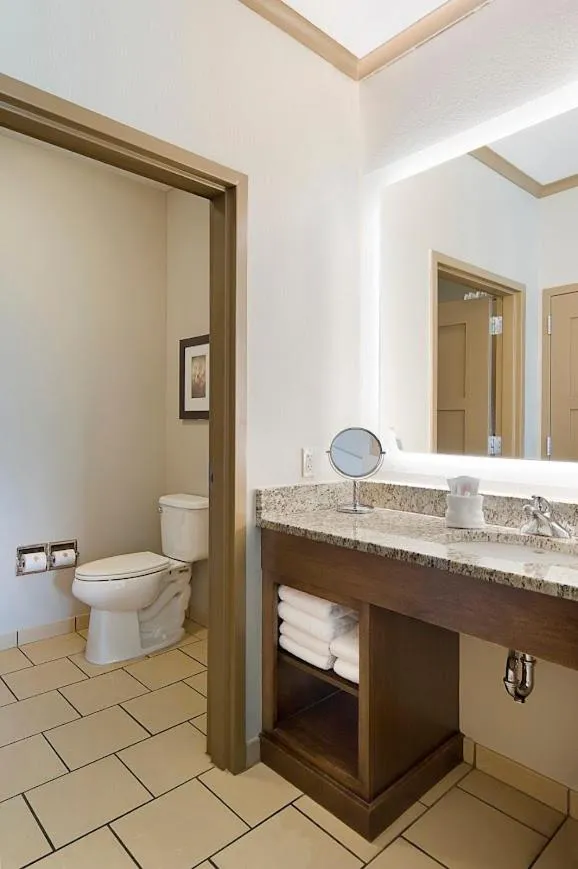 ClubHouse Hotel and Suites