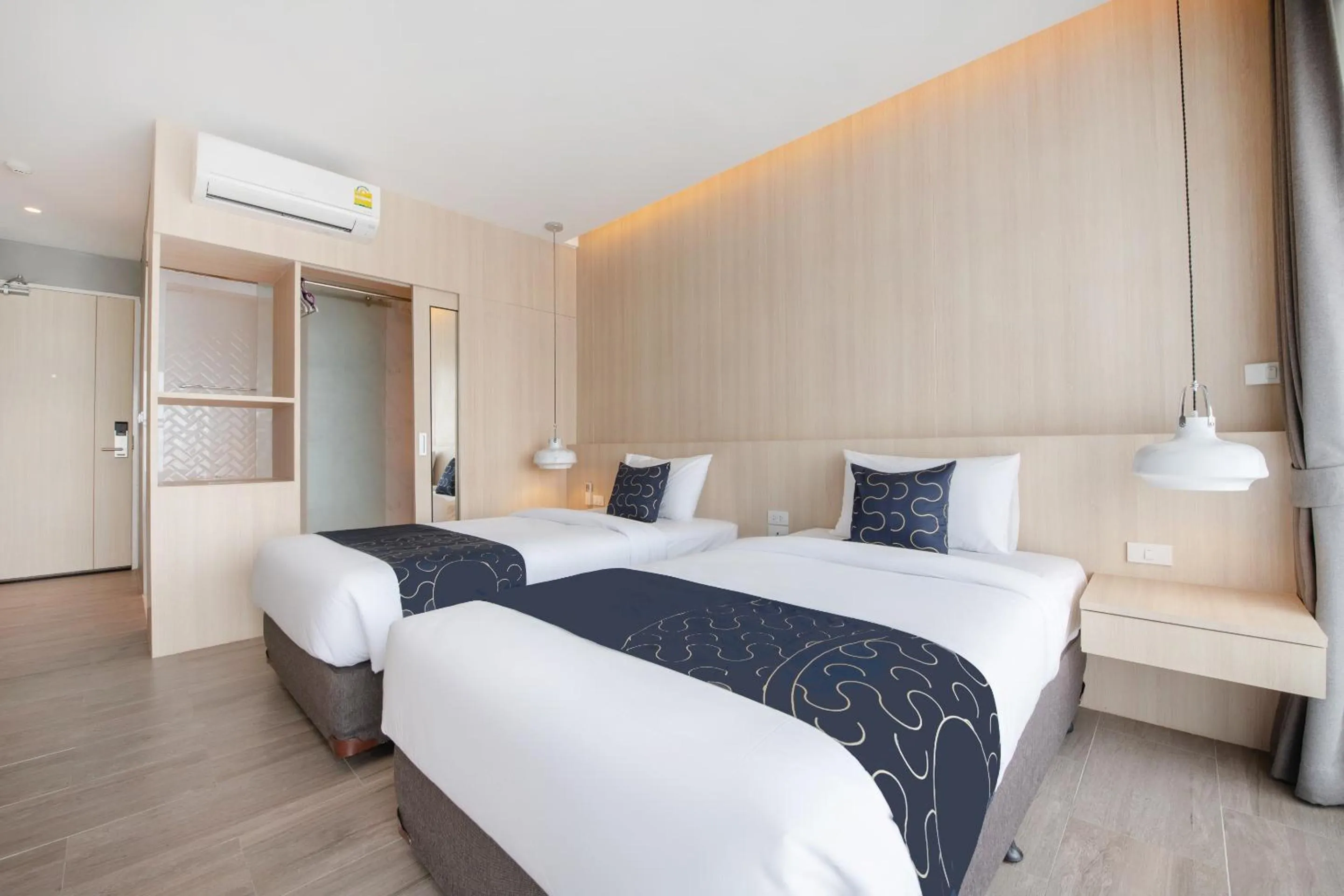 Bedroom, Bed in Blooming Hill Boutique Suites