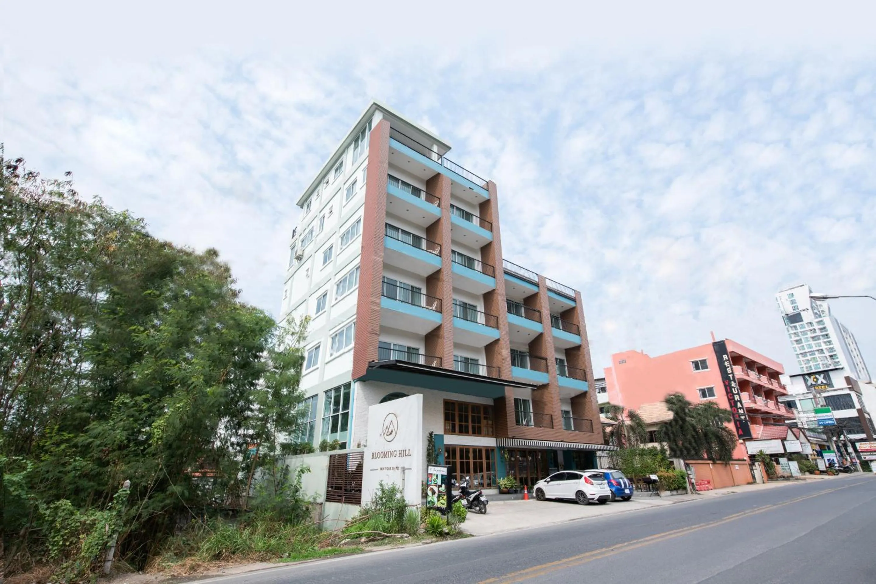 Facade/entrance in Blooming Hill Boutique Suites