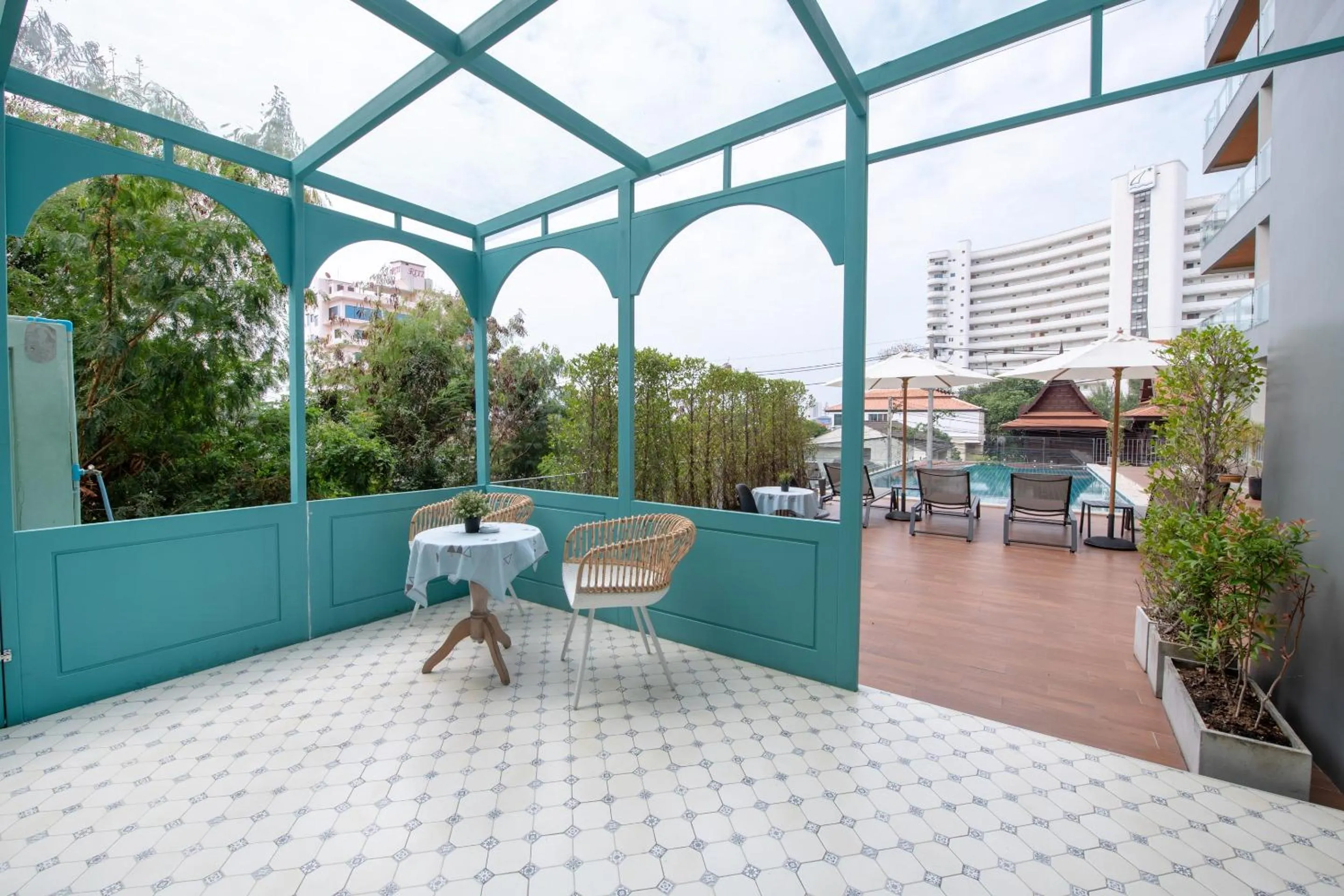 Swimming pool in Blooming Hill Boutique Suites