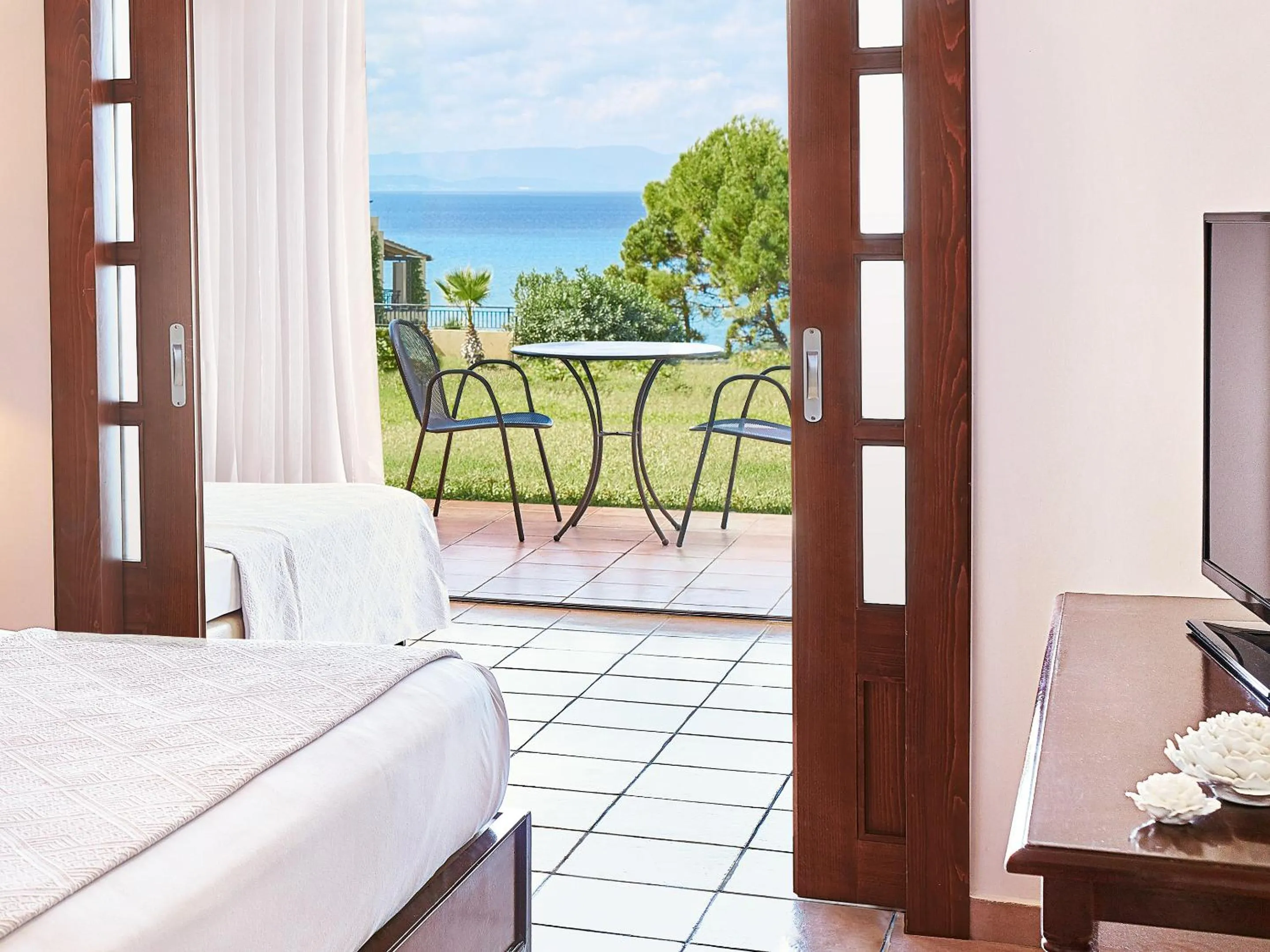 View (from property/room), Bed in Grecotel LUXME Oasis at Riviera Olympia & Aqua Park