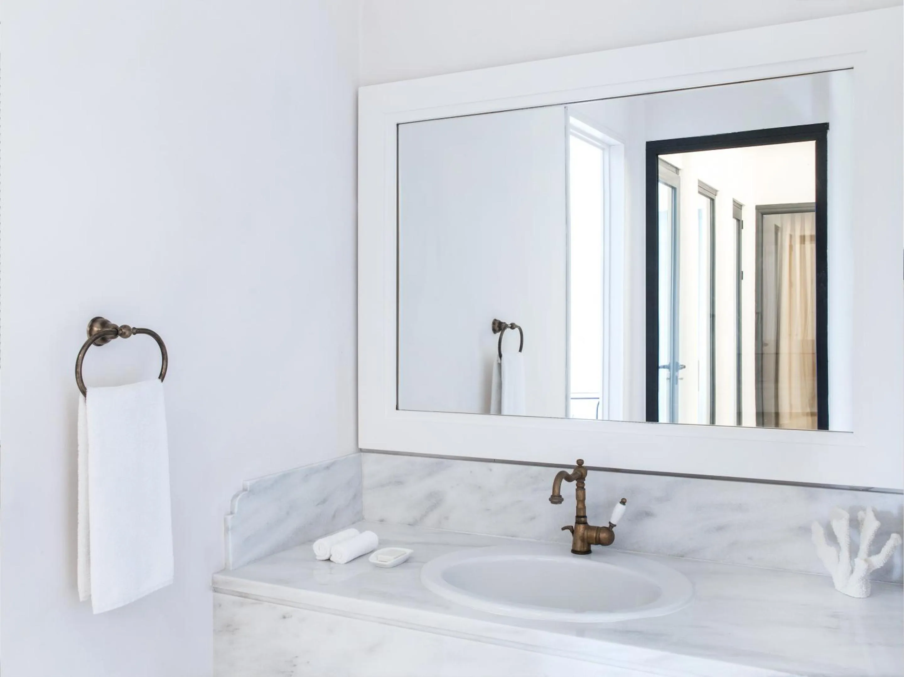 Bathroom, Bed in Grecotel LUXME Oasis at Riviera Olympia & Aqua Park