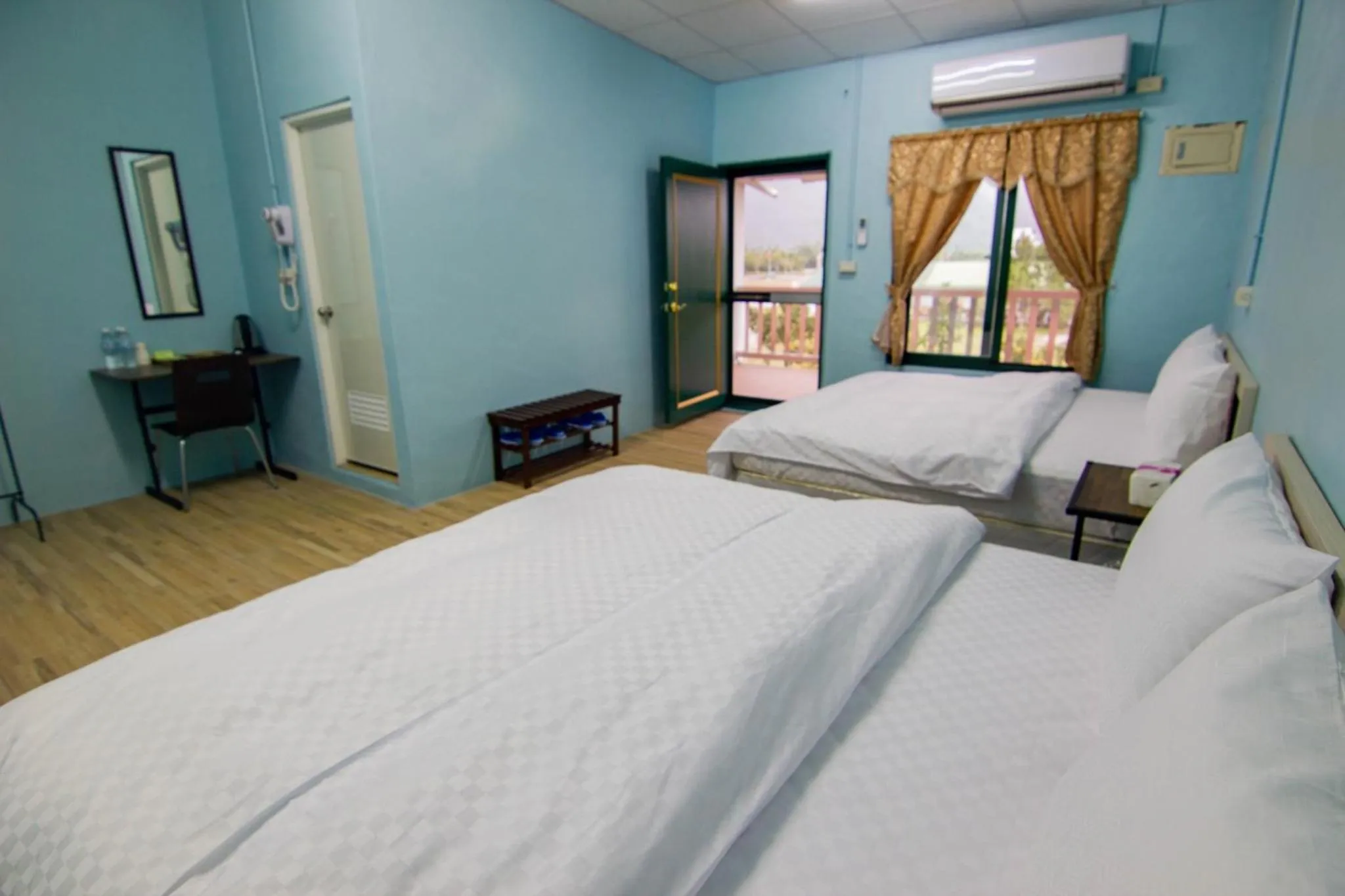 Photo of the whole room, Bed in 鄉村民宿&庭園民宿