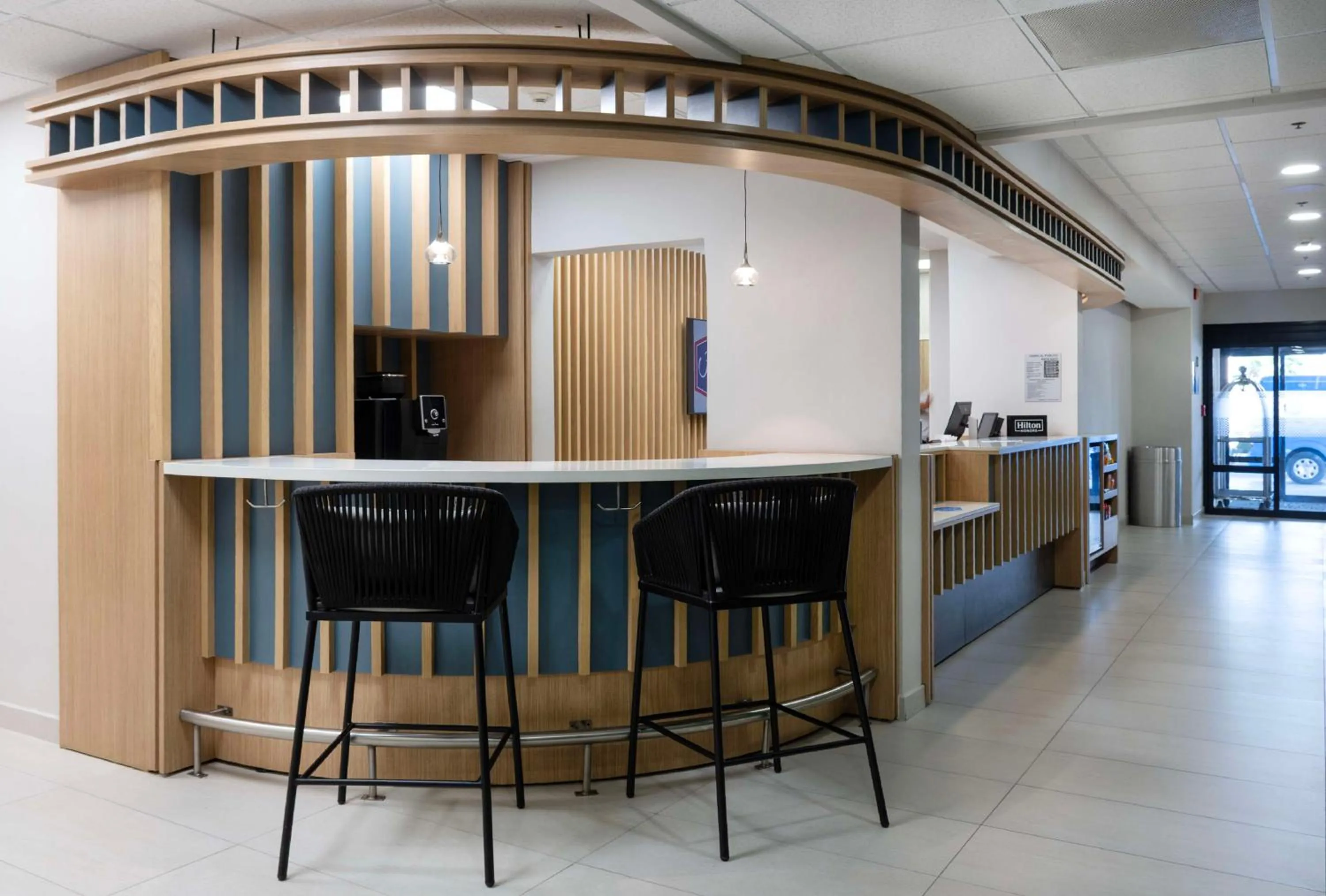 Lobby or reception in Hampton by Hilton Saltillo Zona Aeropuerto