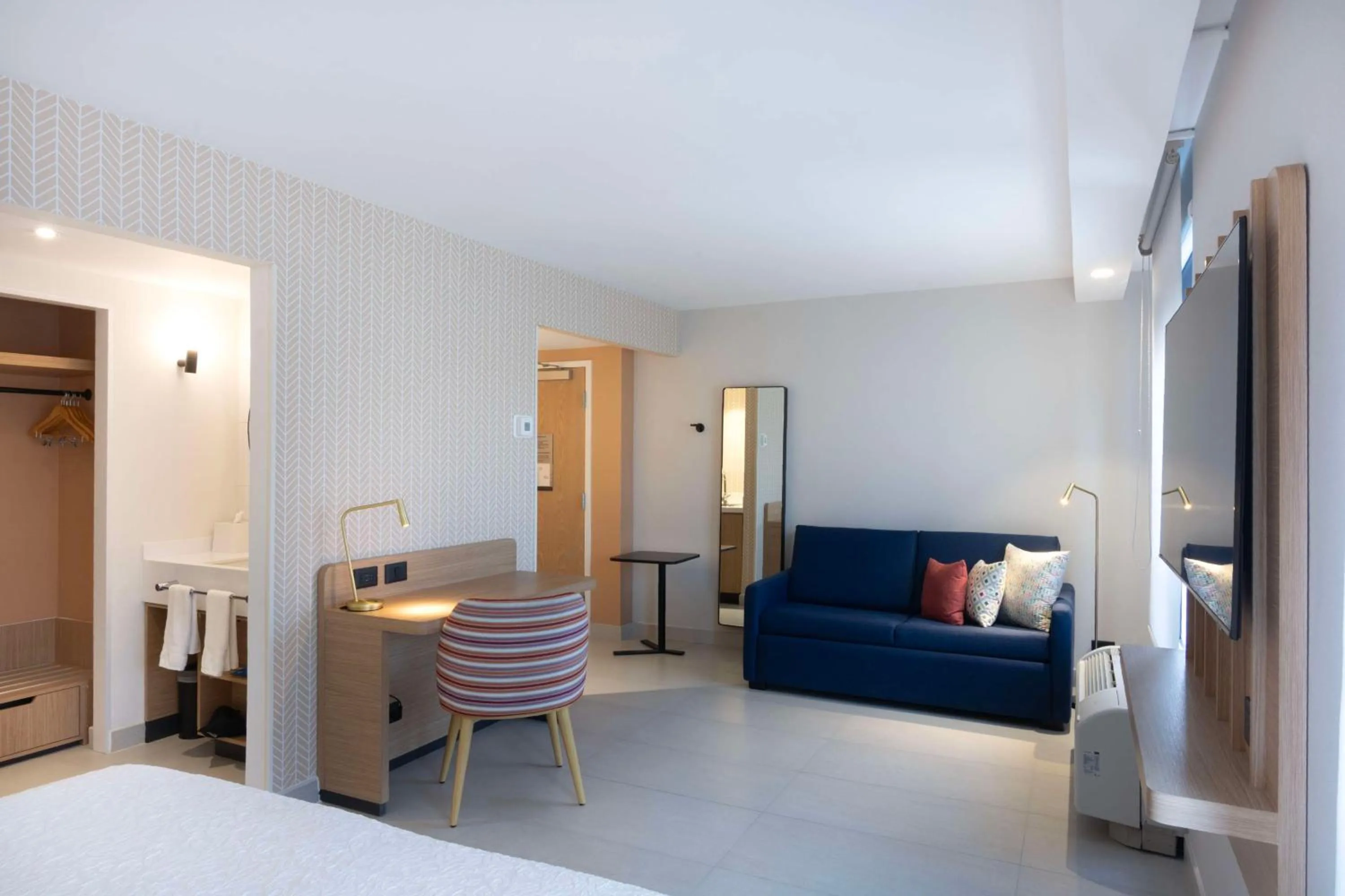 Bedroom, Bed in Hampton by Hilton Saltillo Zona Aeropuerto