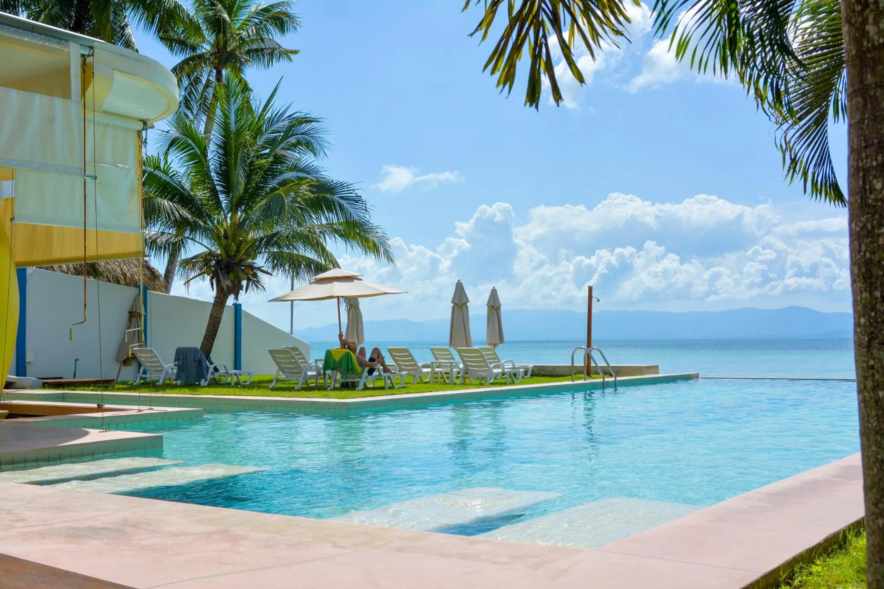 Le Divine Comedie Beach Resort