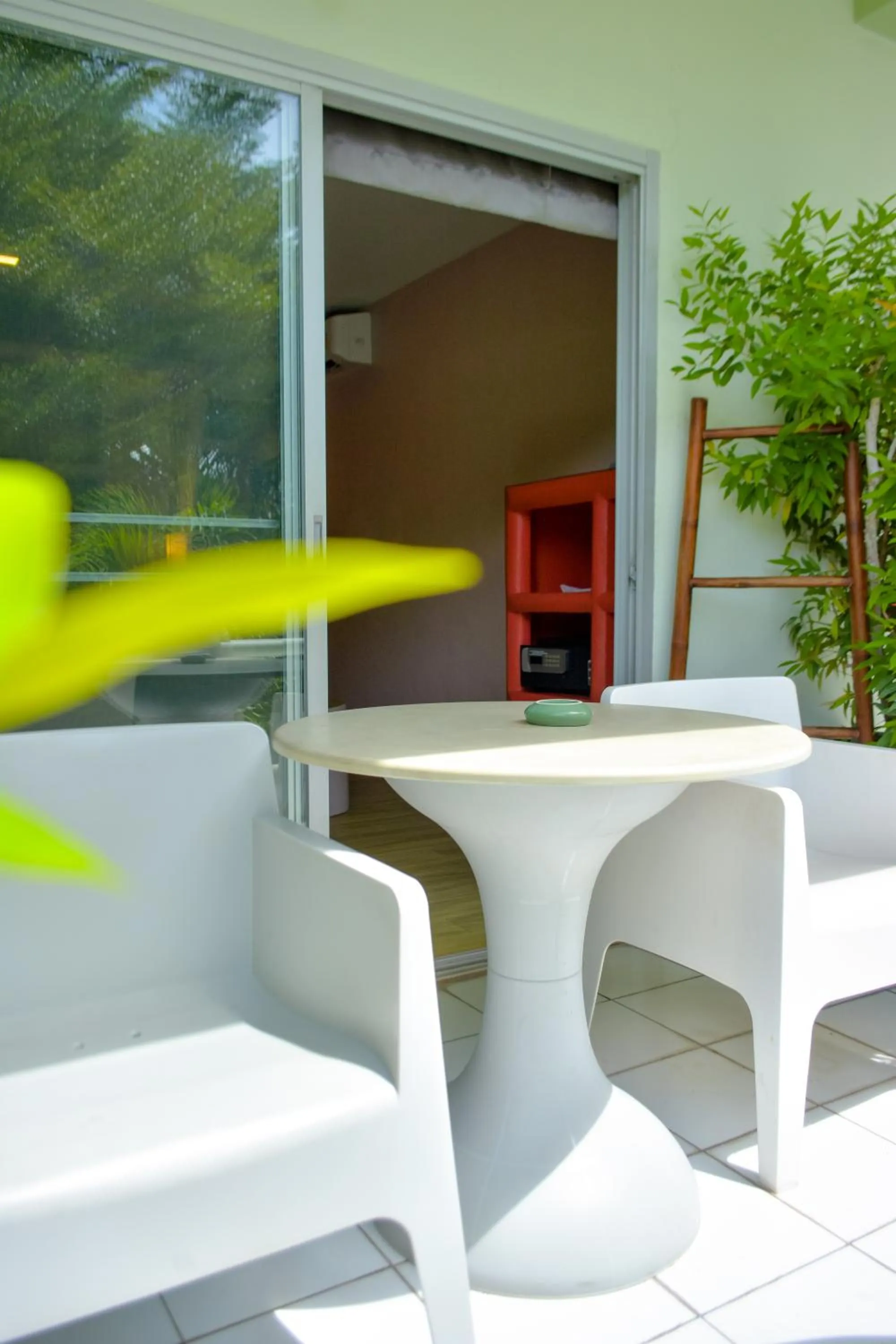 Le Divine Comedie Beach Resort