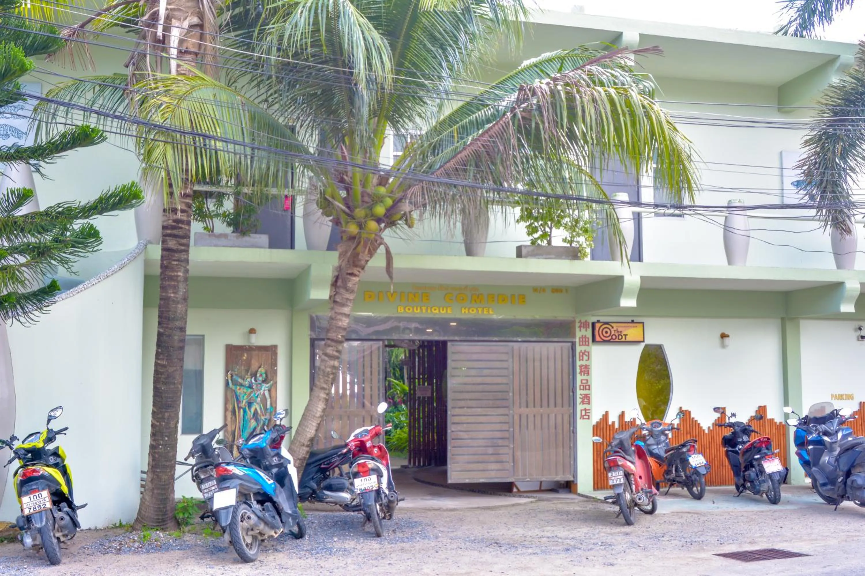 Le Divine Comedie Beach Resort