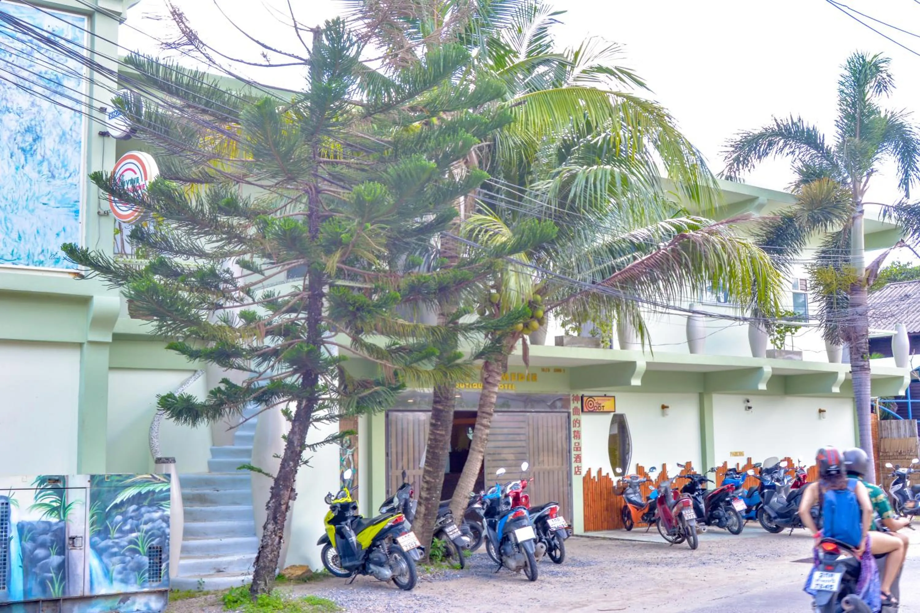 Le Divine Comedie Beach Resort