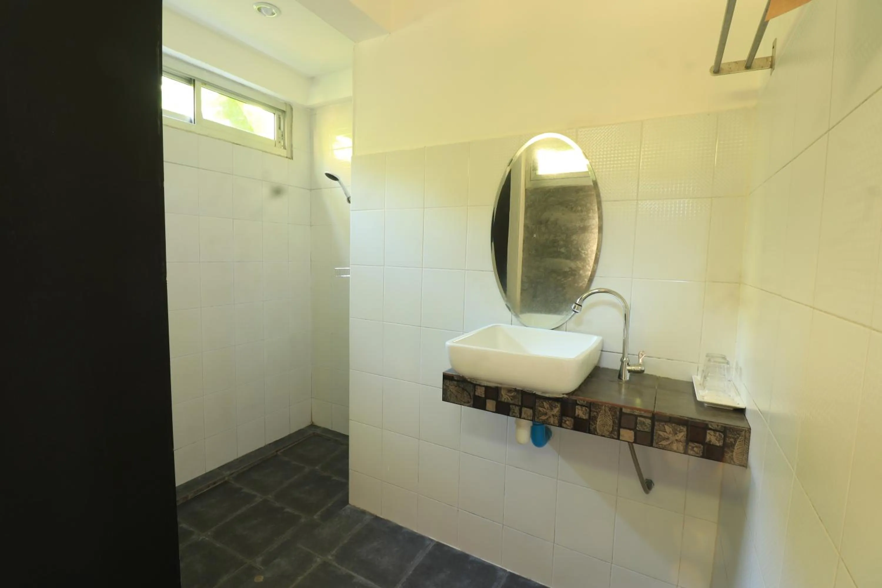 Bathroom in Lazy Republique