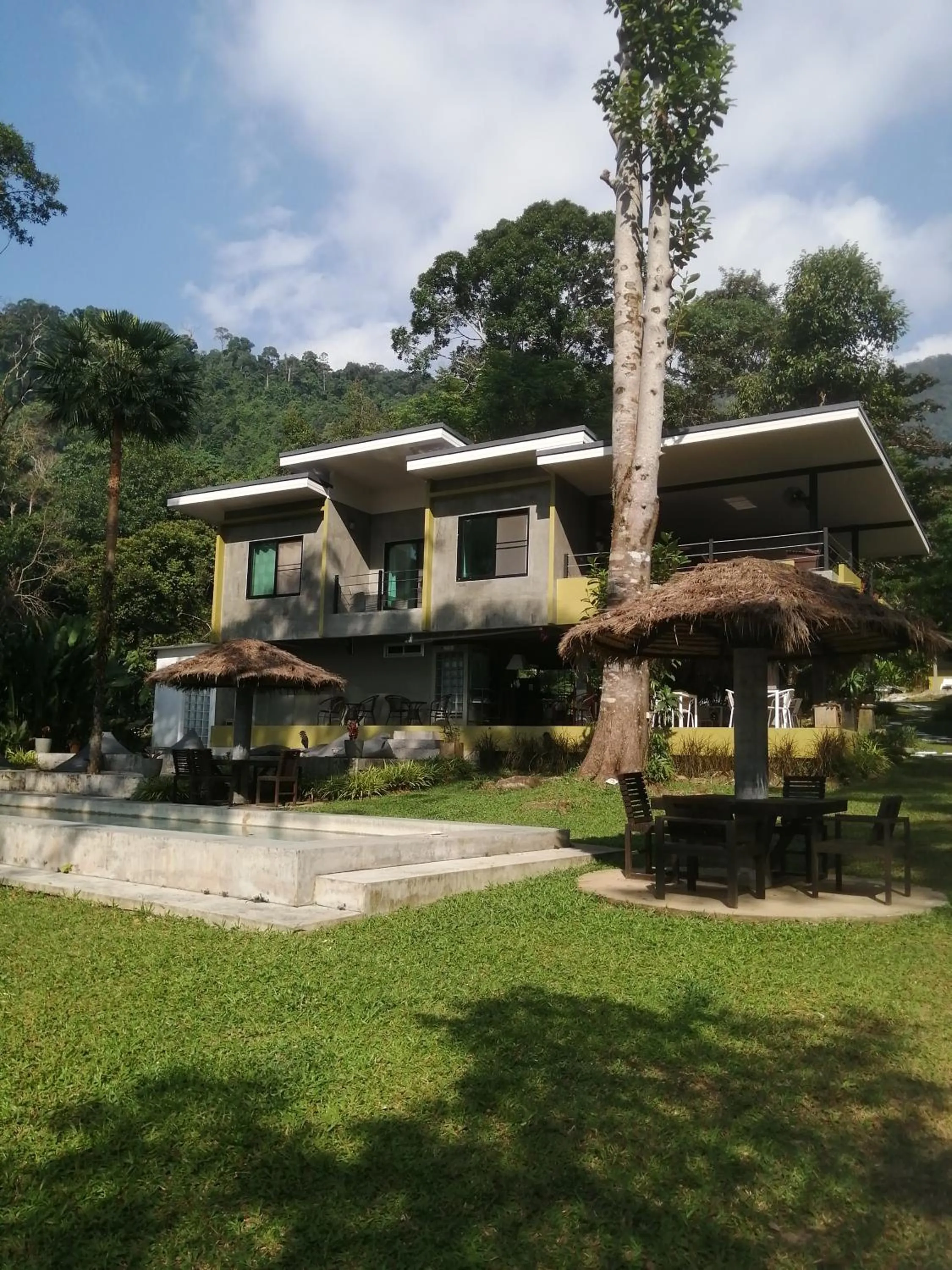 Property building in Lazy Republique