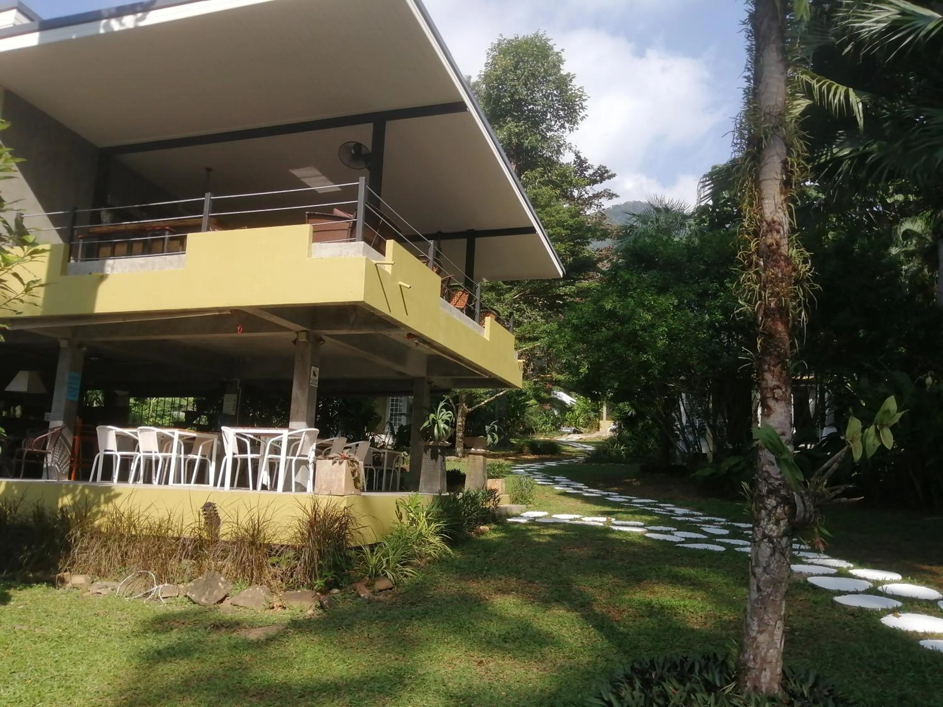 Property building in Lazy Republique