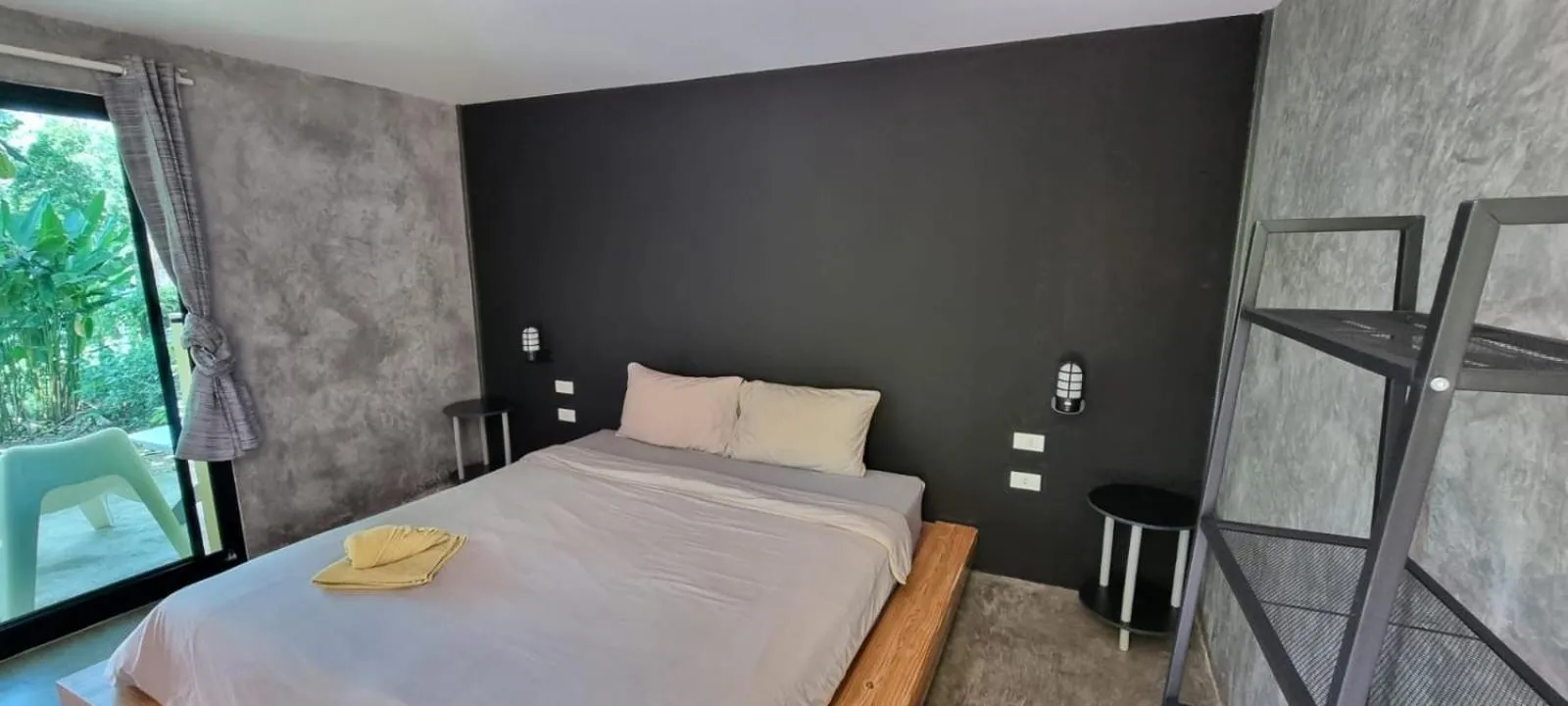 Photo of the whole room, Bed in Lazy Republique