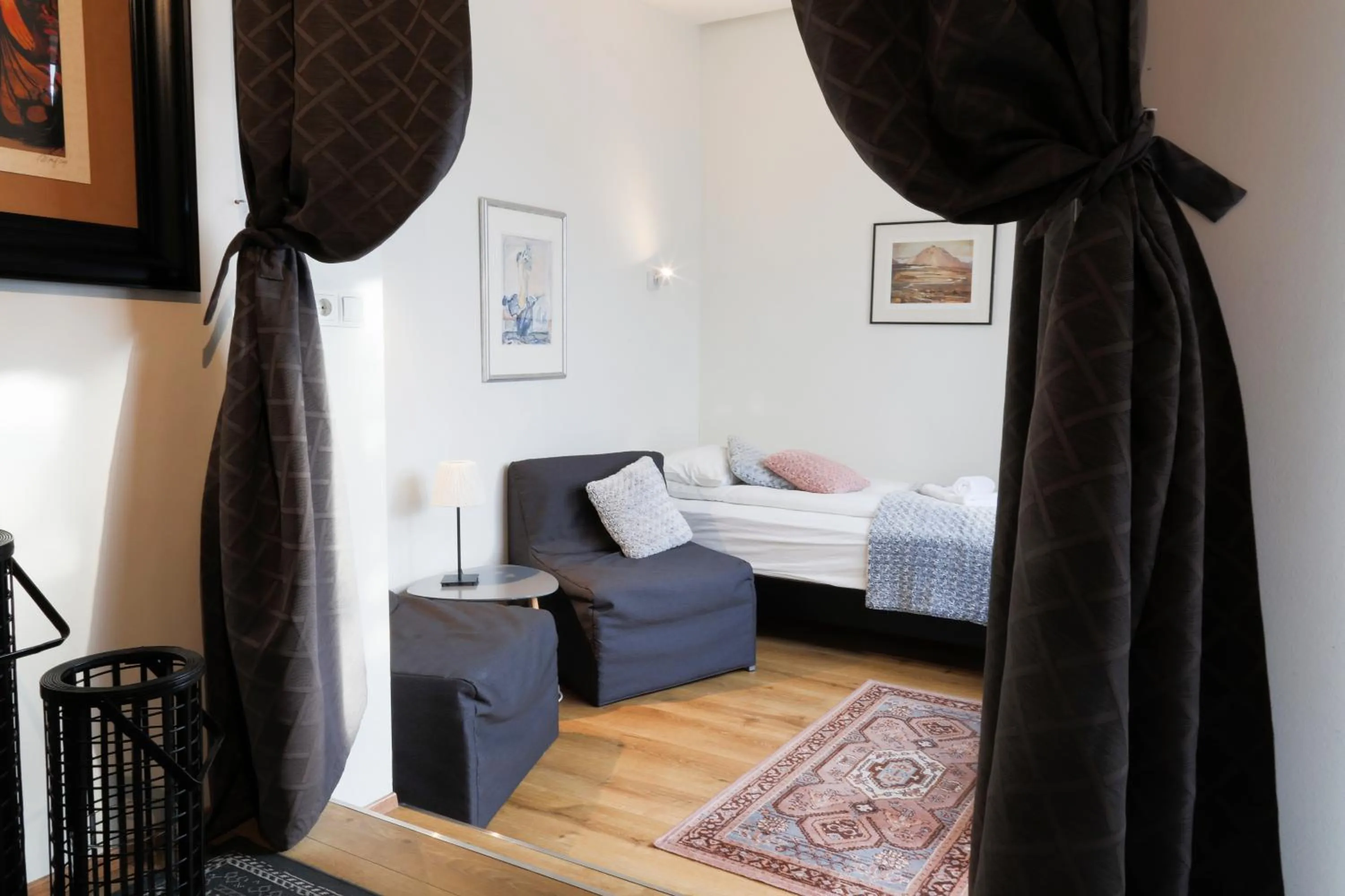 Bed in The apartment - Öbbuhús