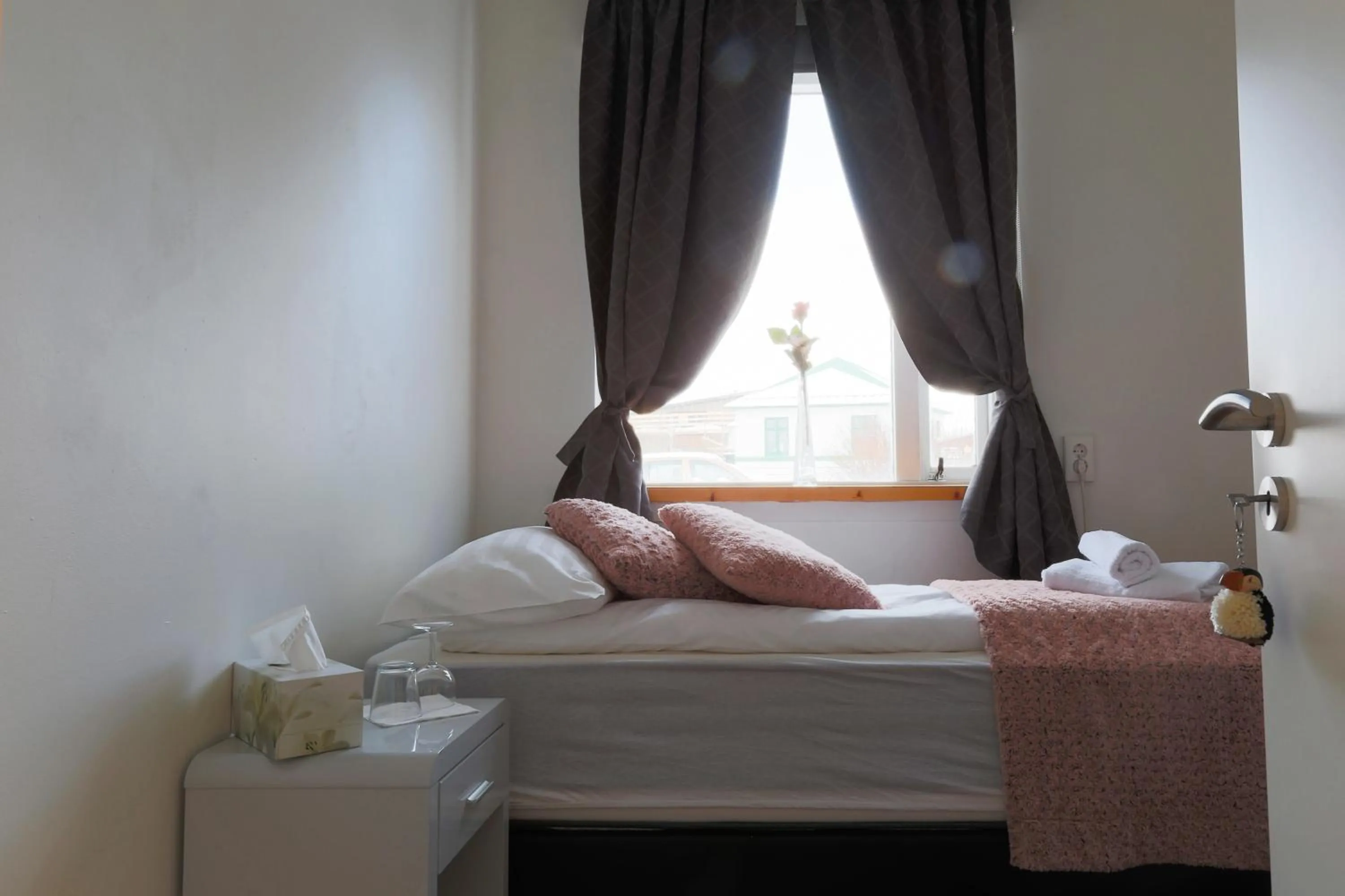 Bedroom, Bed in The apartment - Öbbuhús