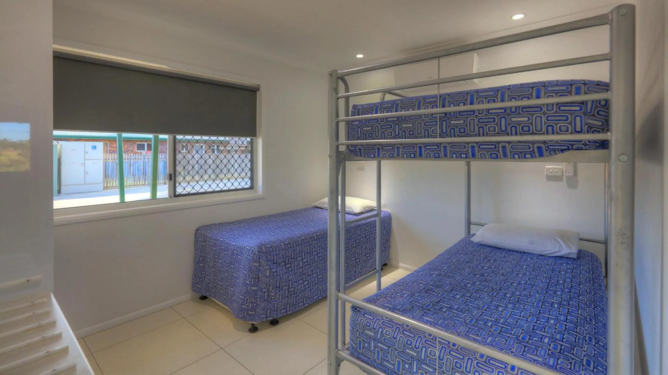 Bedroom, Bed in Heritage Lodge Motel