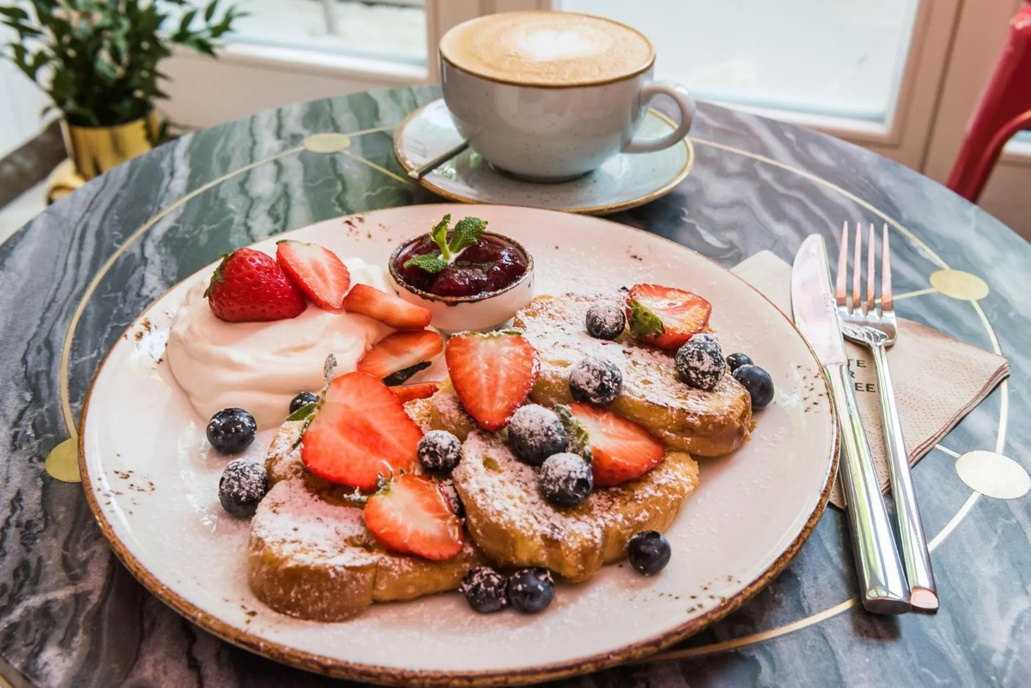 Breakfast in RAJSKA 3 by PI Apartments