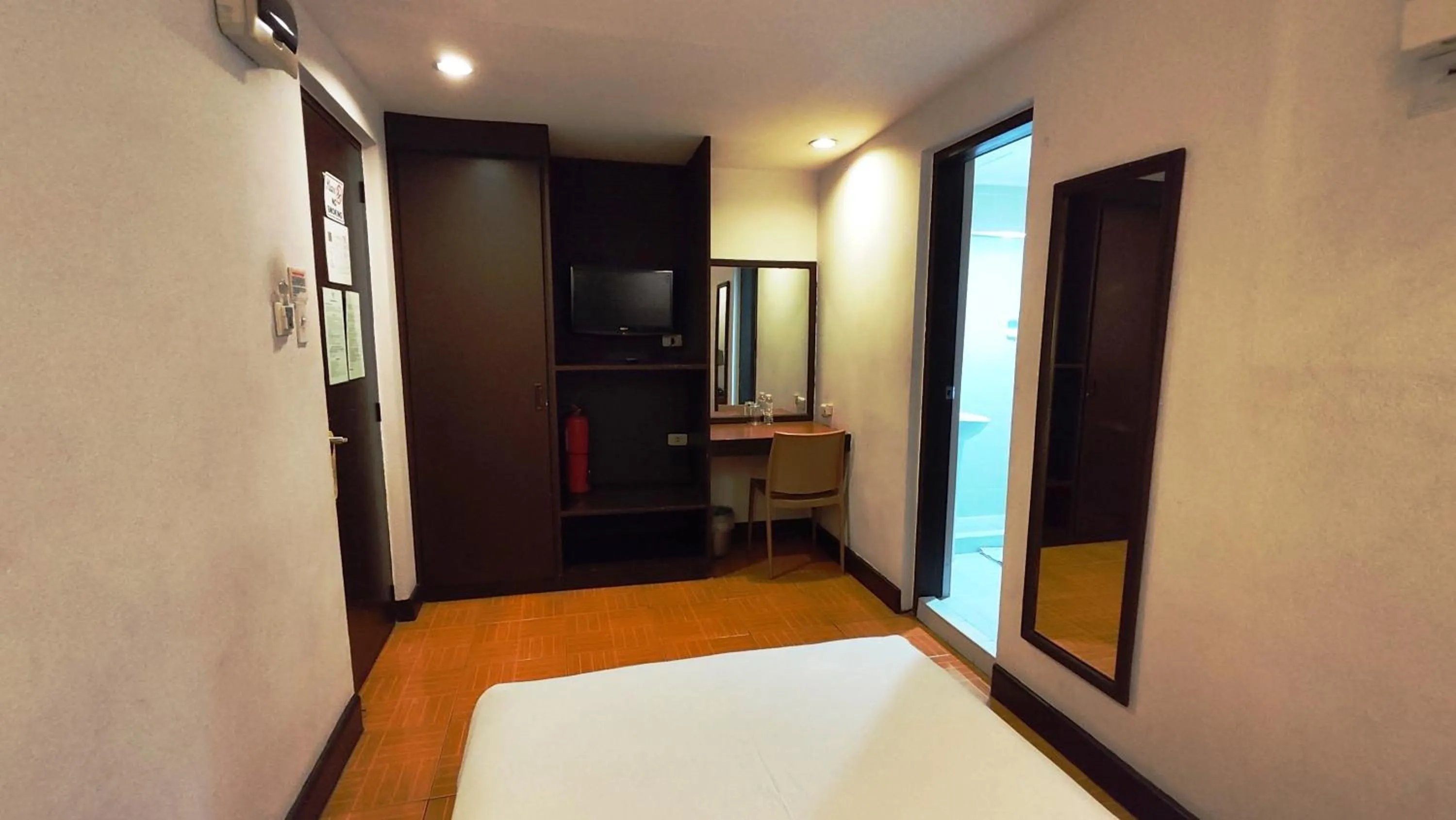 Bed in Rajah Park Hotel by Hiverooms