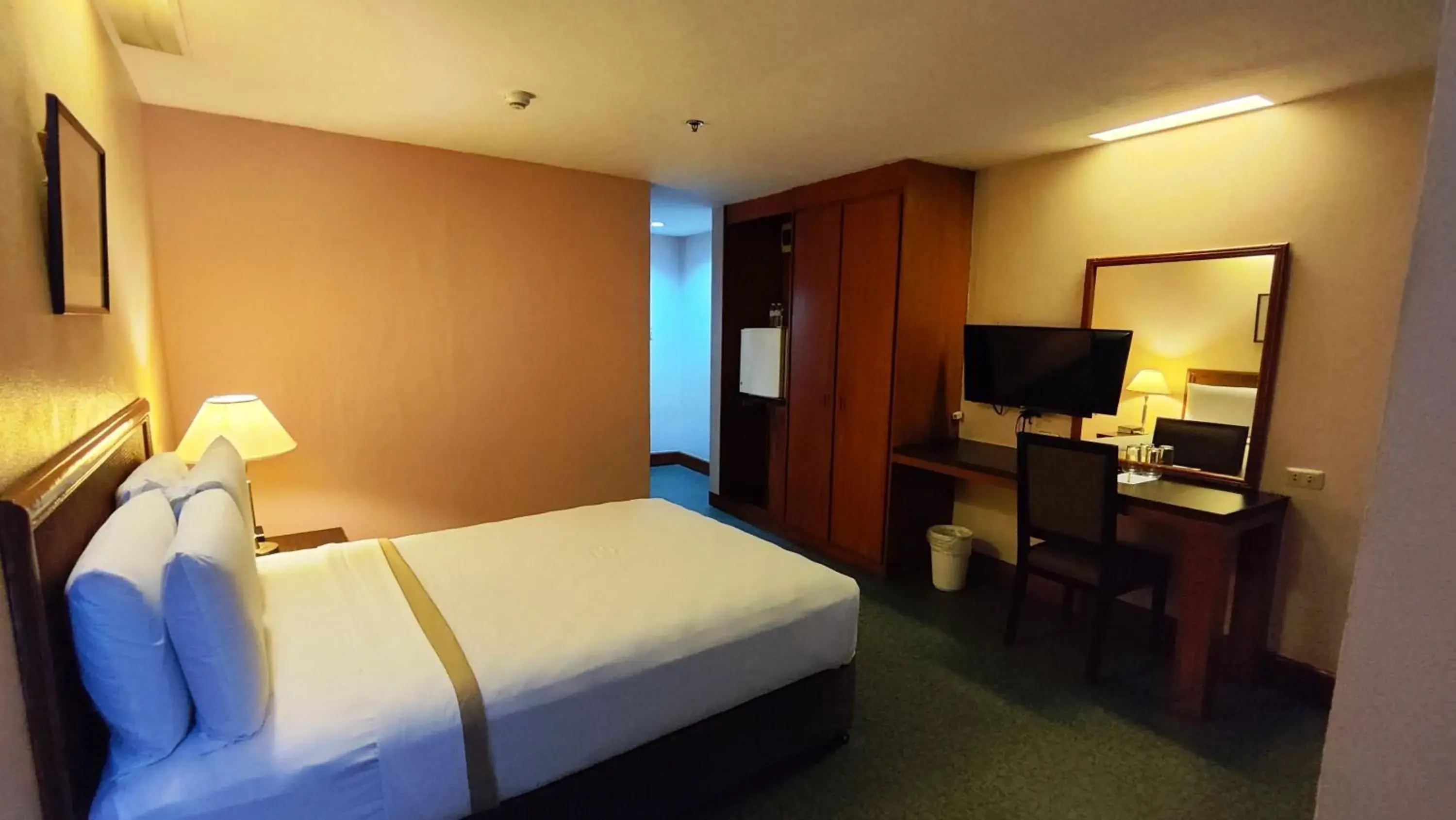 Deluxe Double Room in Rajah Park Hotel by Hiverooms Deluxe Double Room in Rajah Park Hotel by Hiverooms